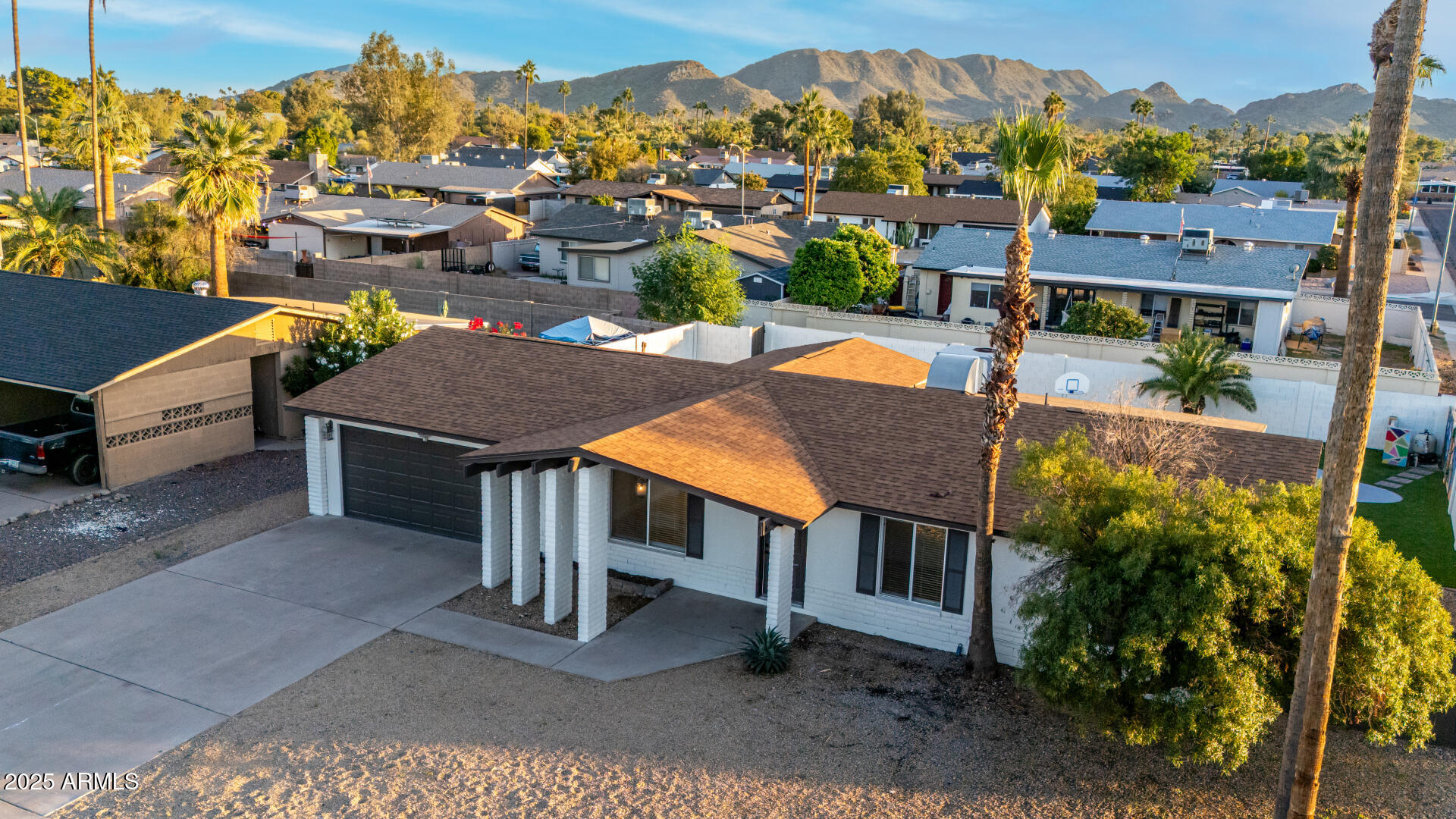 3401 E ALTADENA Avenue