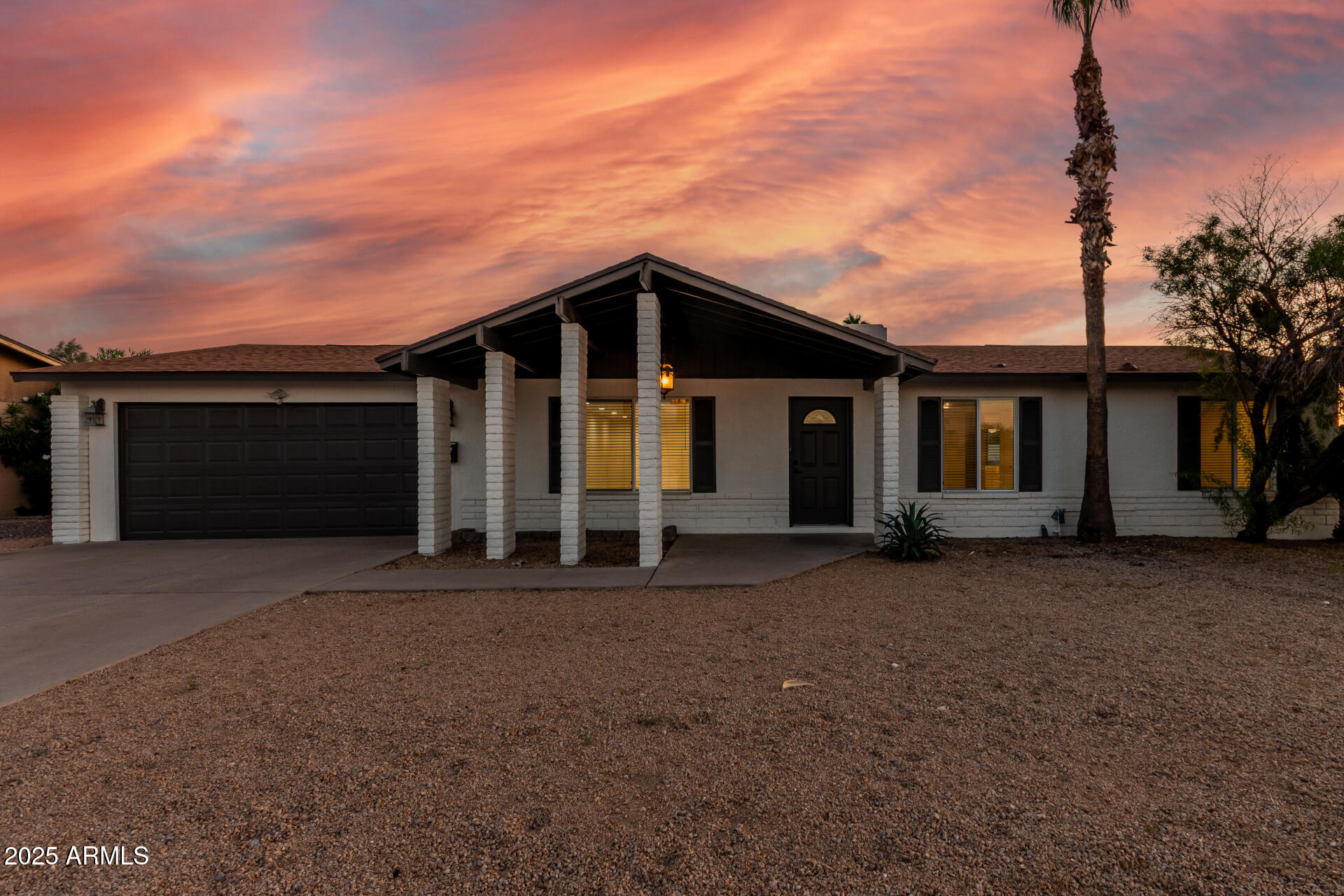 3401 E ALTADENA Avenue