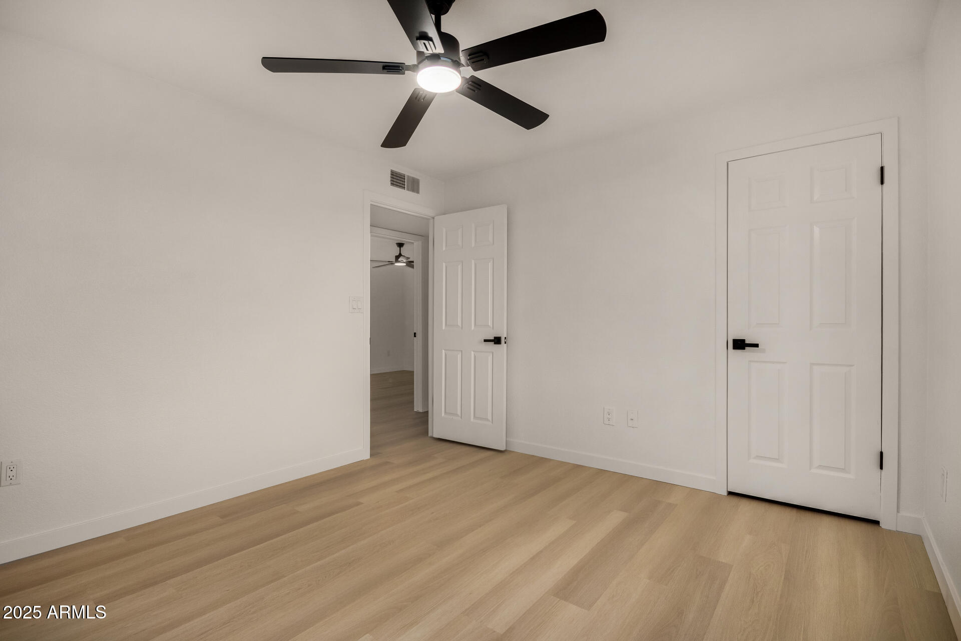 3401 E ALTADENA Avenue