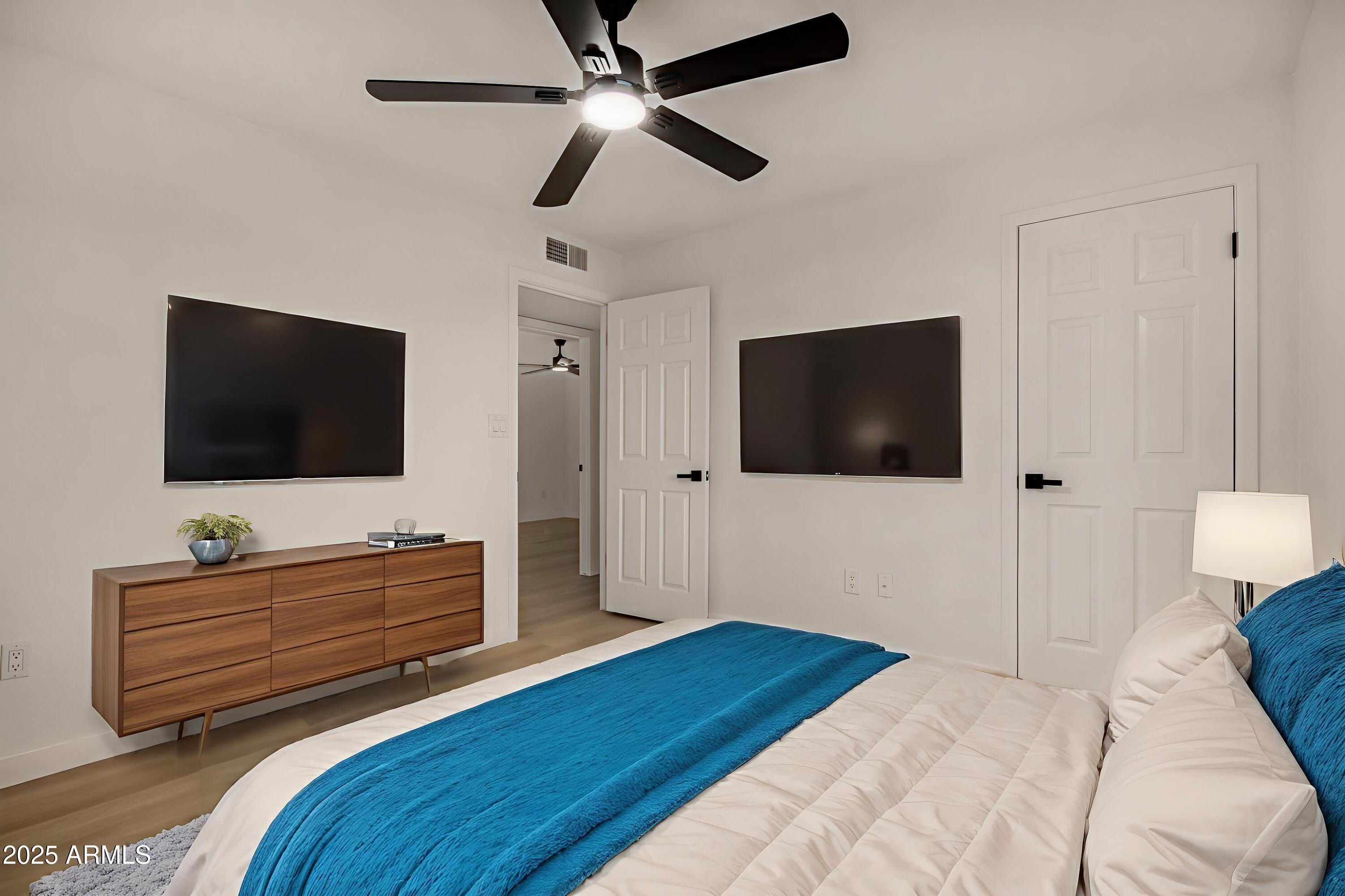 3401 E ALTADENA Avenue