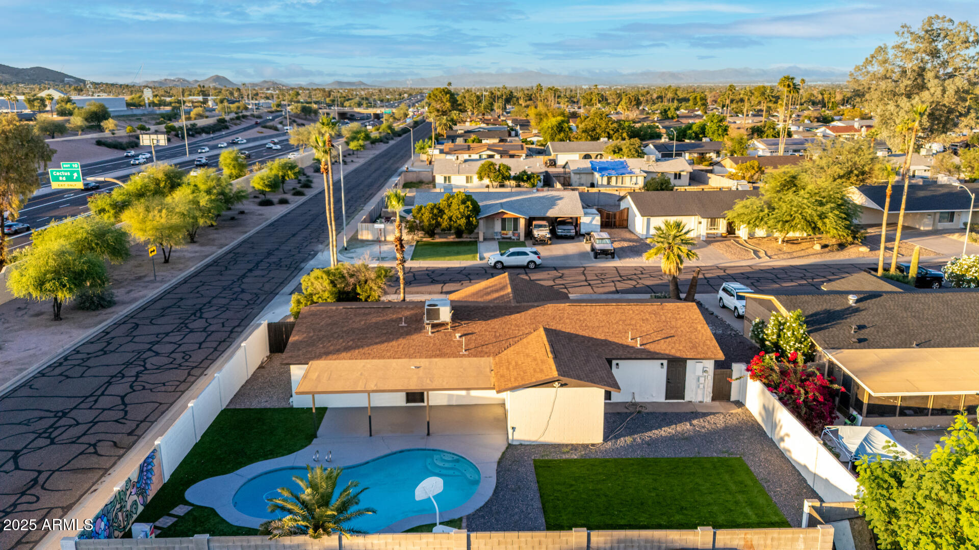 3401 E ALTADENA Avenue