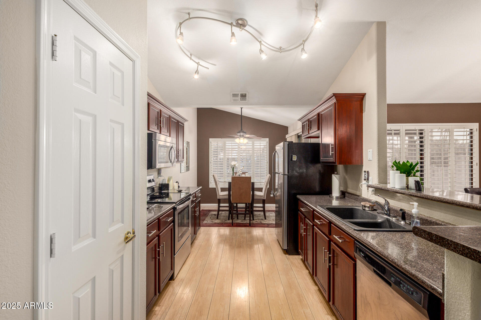 1350 W SEASCAPE Drive