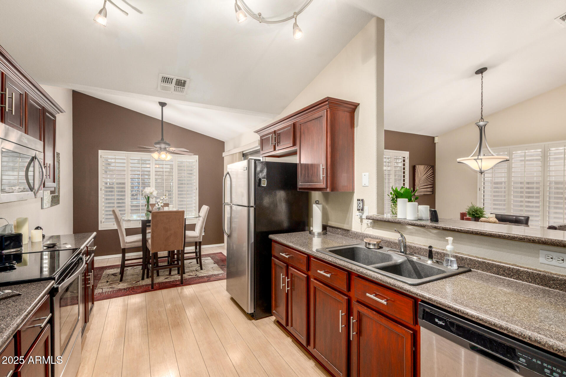 1350 W SEASCAPE Drive