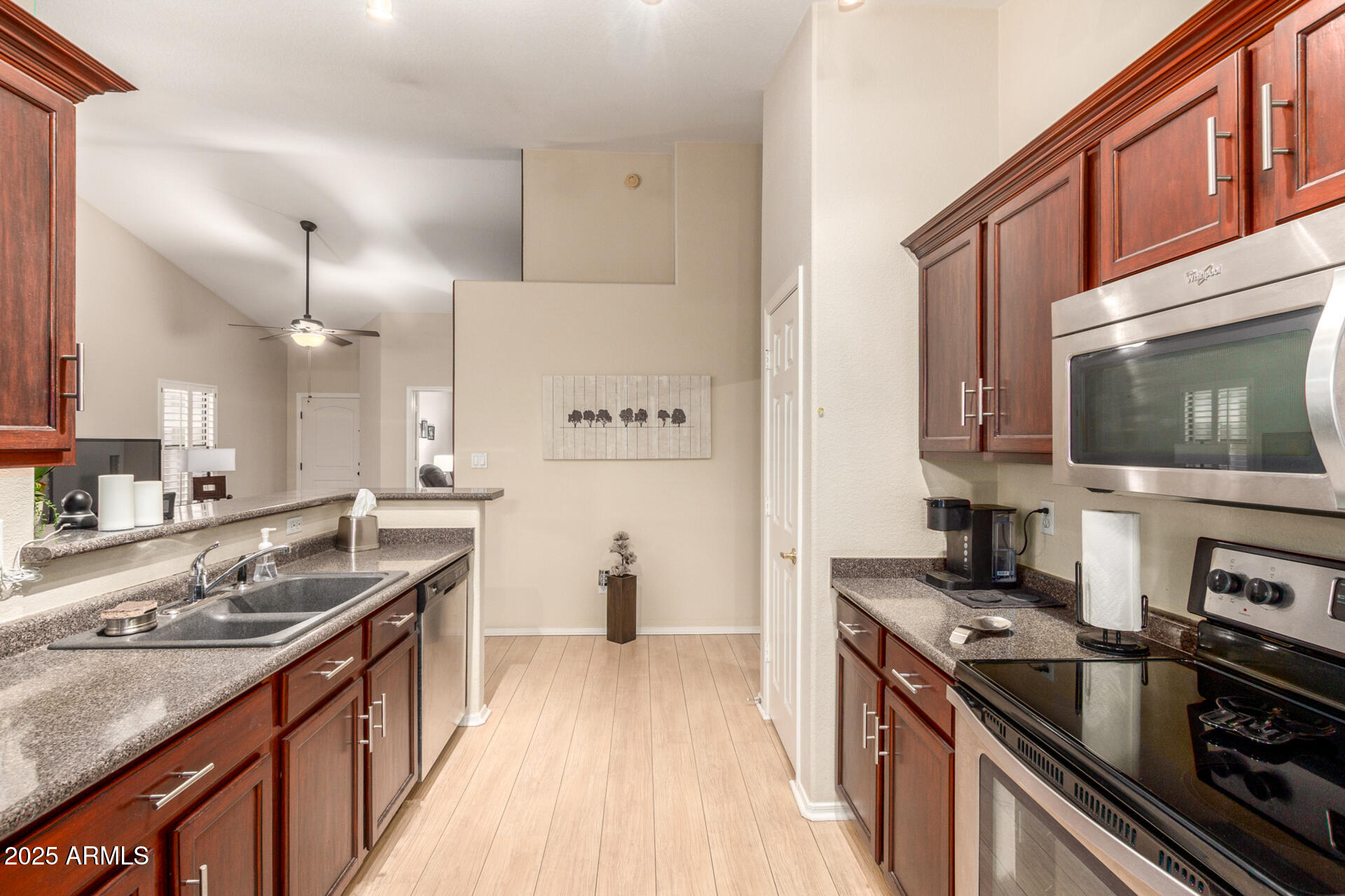 1350 W SEASCAPE Drive