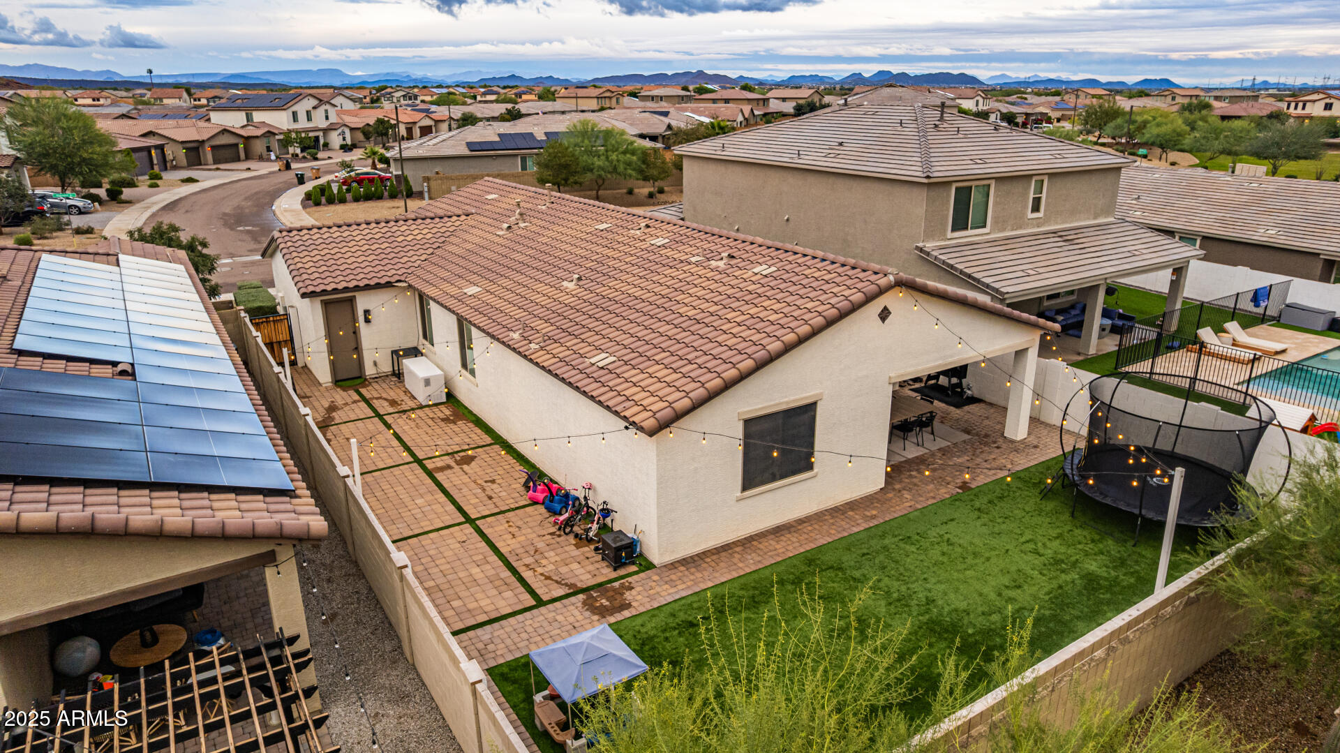 26026 N THORNHILL Drive