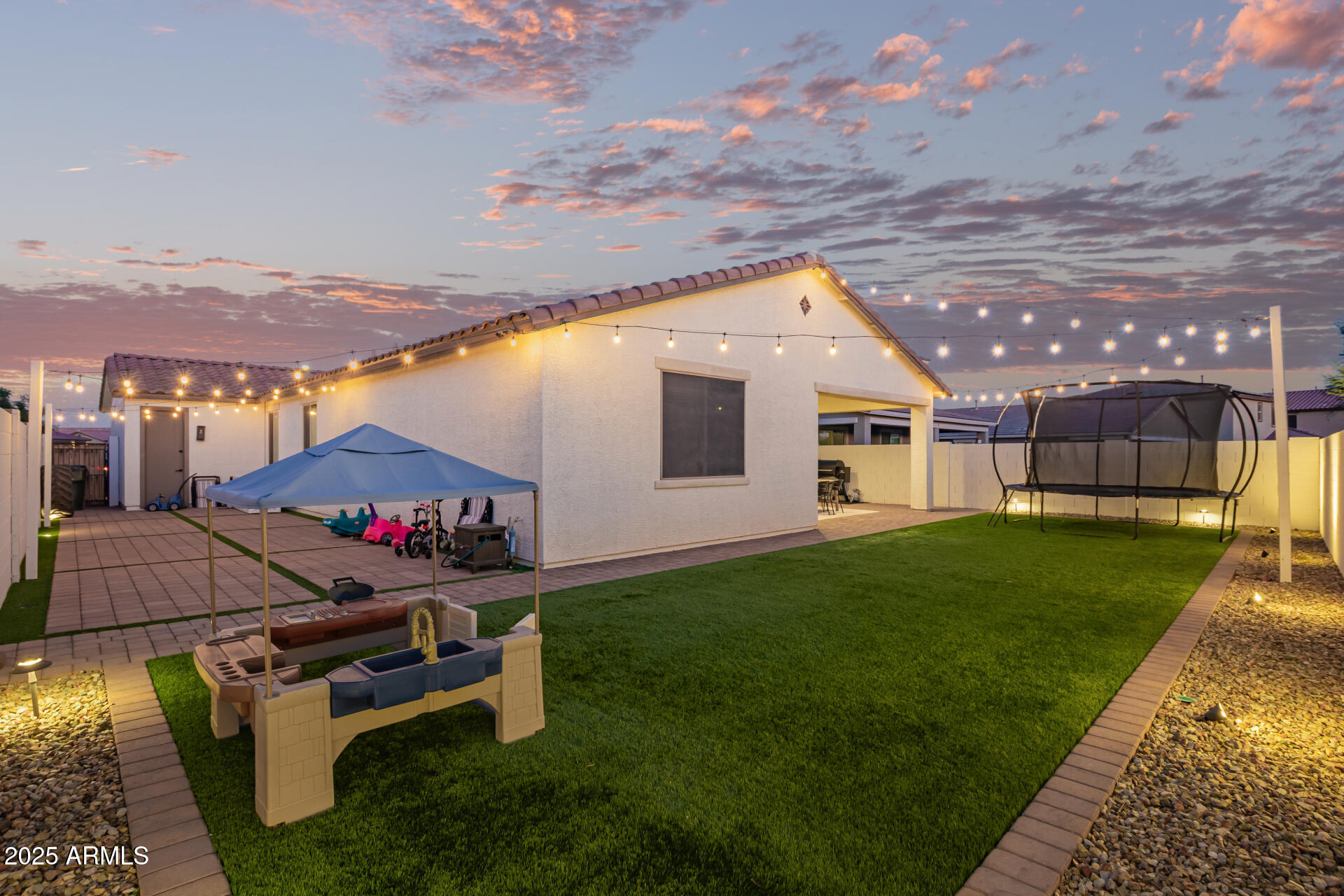 26026 N THORNHILL Drive