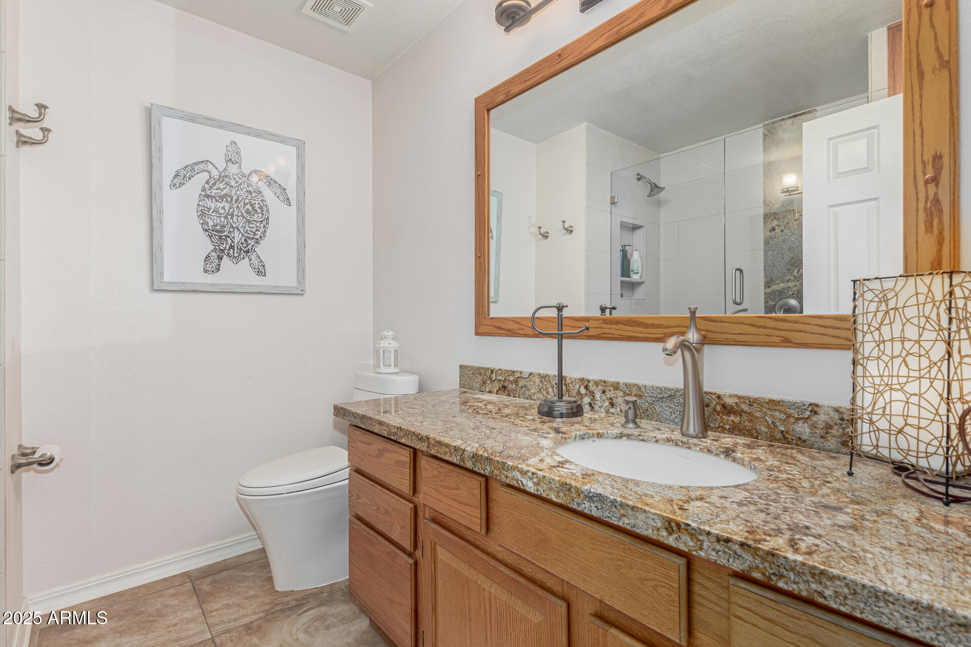 2854 E MALLORY Street