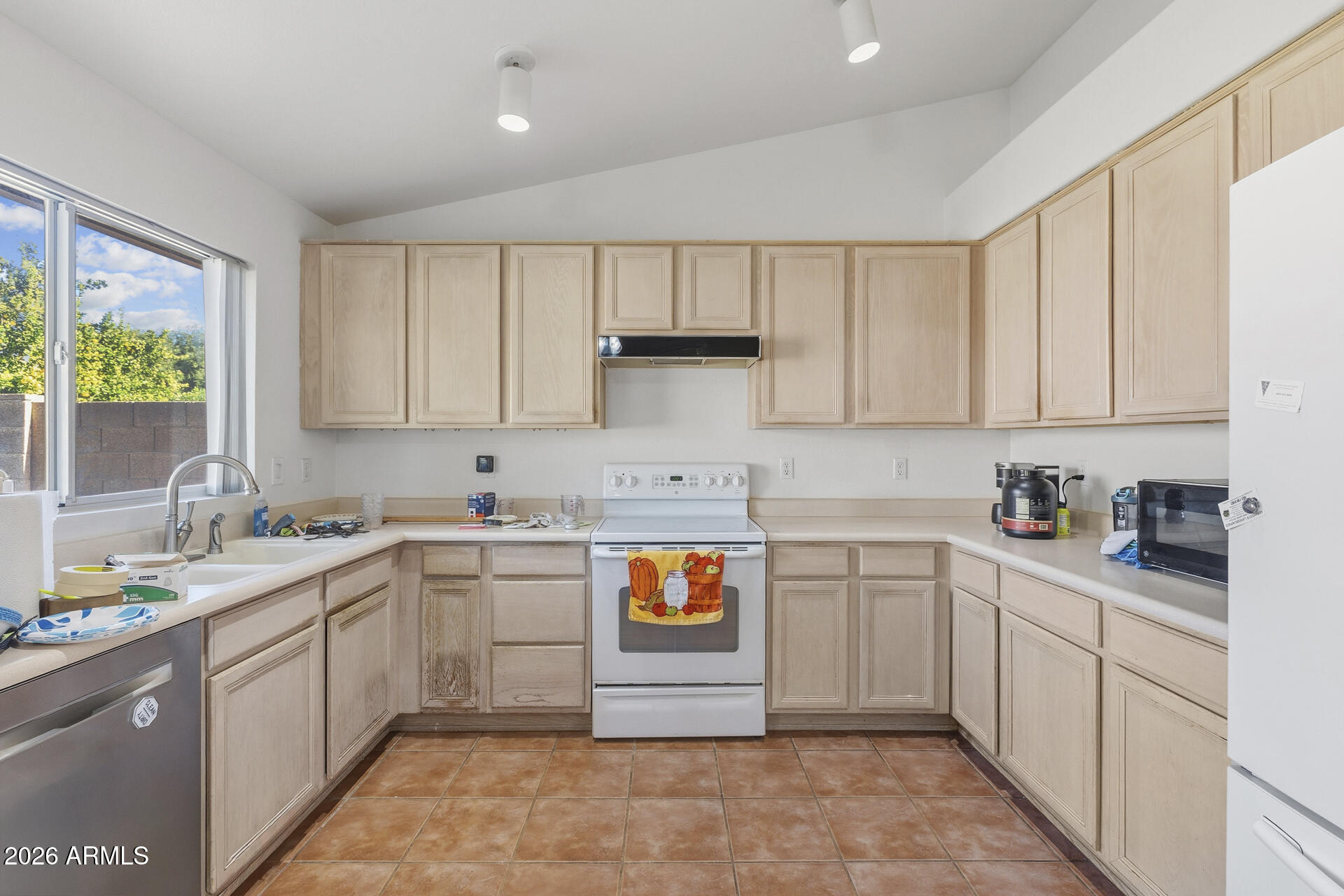 1406 W VILLA RITA Drive