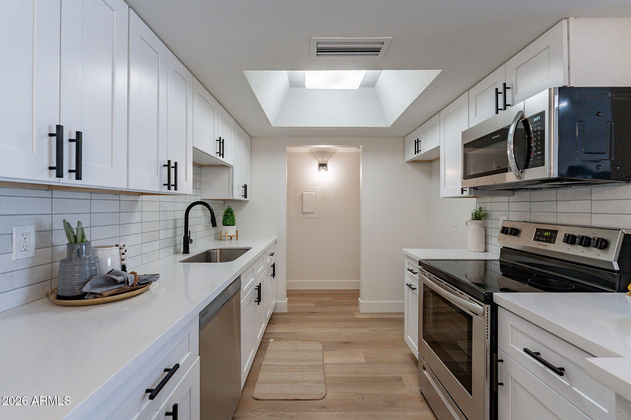 4608 W MARYLAND Avenue 214