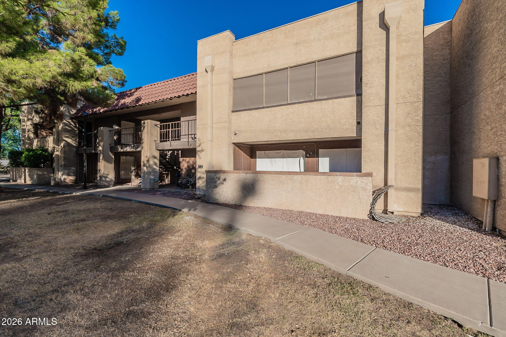 4608 W MARYLAND Avenue 214