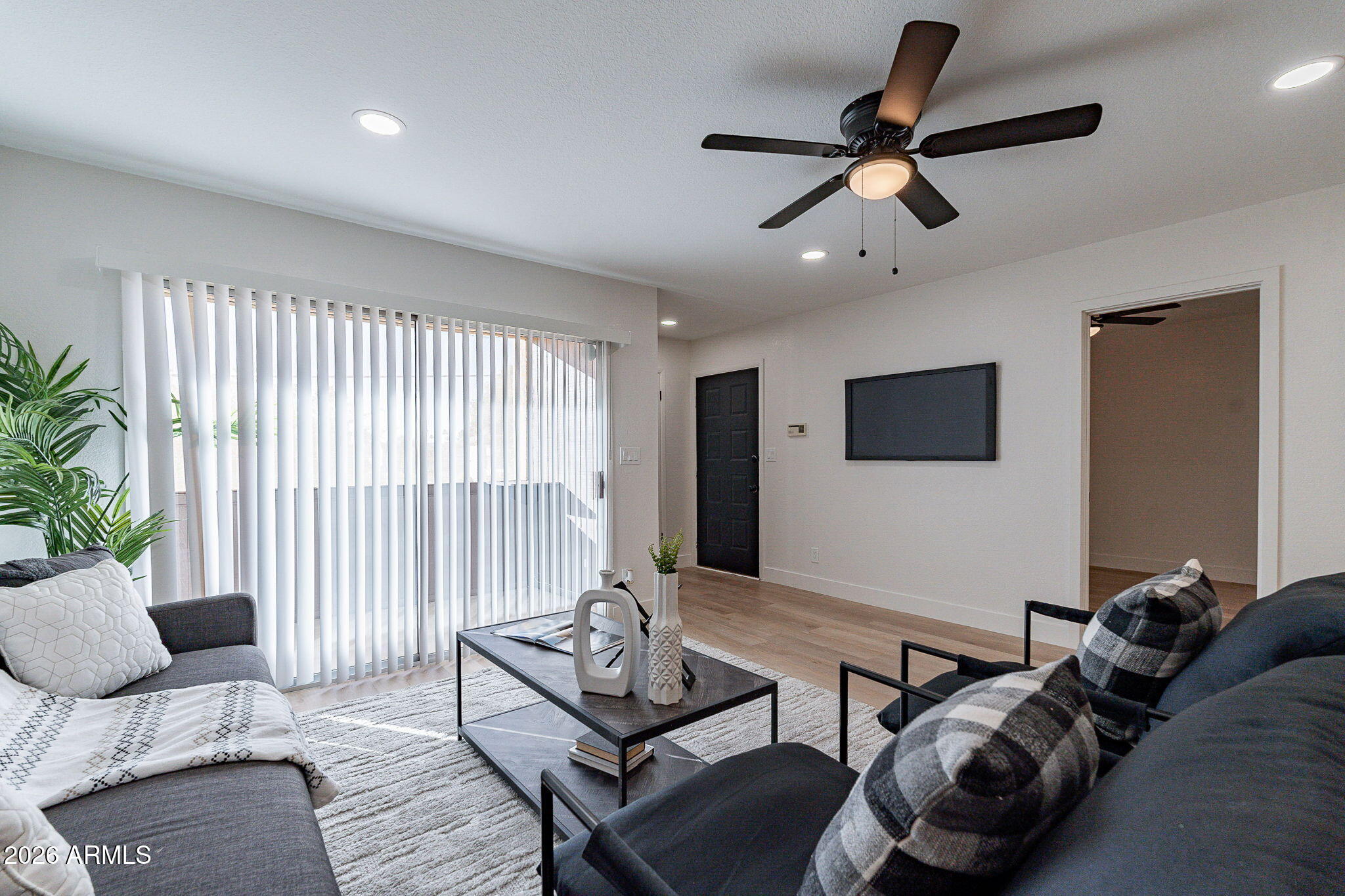 4608 W MARYLAND Avenue 214