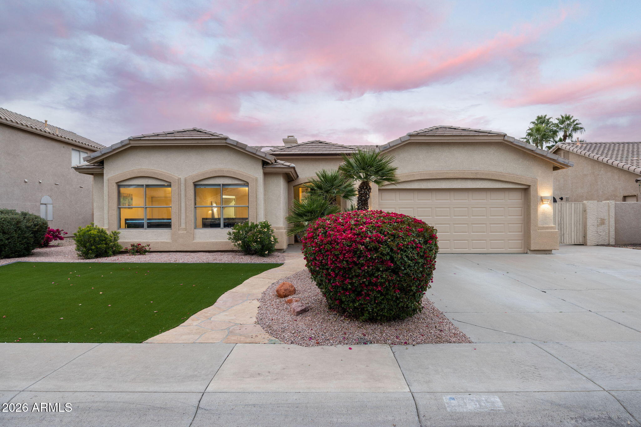 844 W BEECHNUT Drive