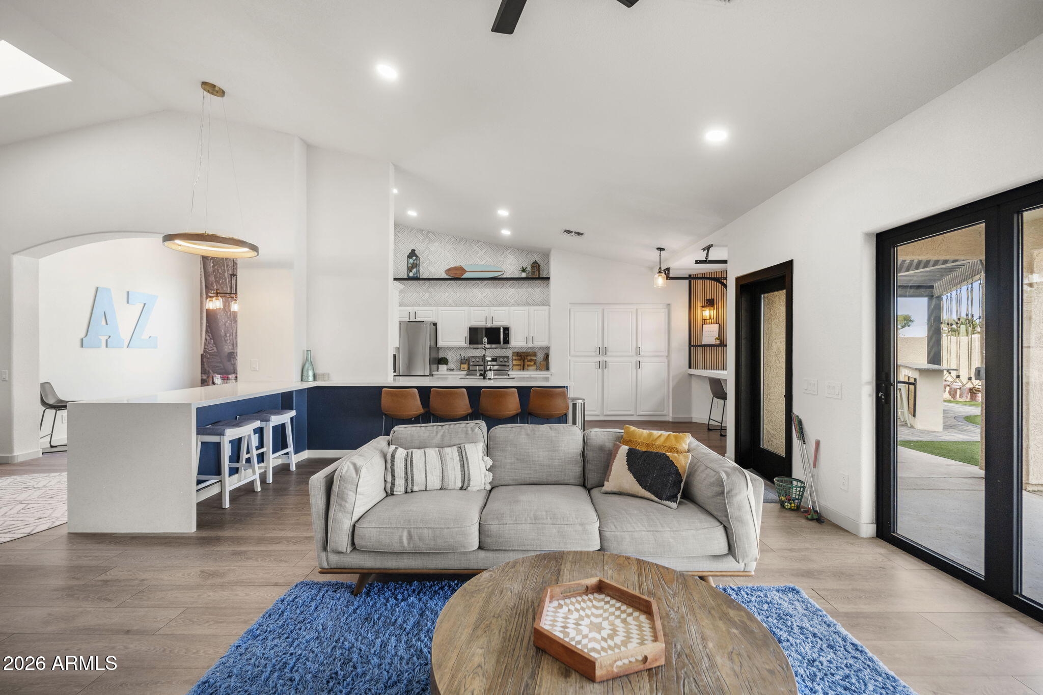 844 W BEECHNUT Drive