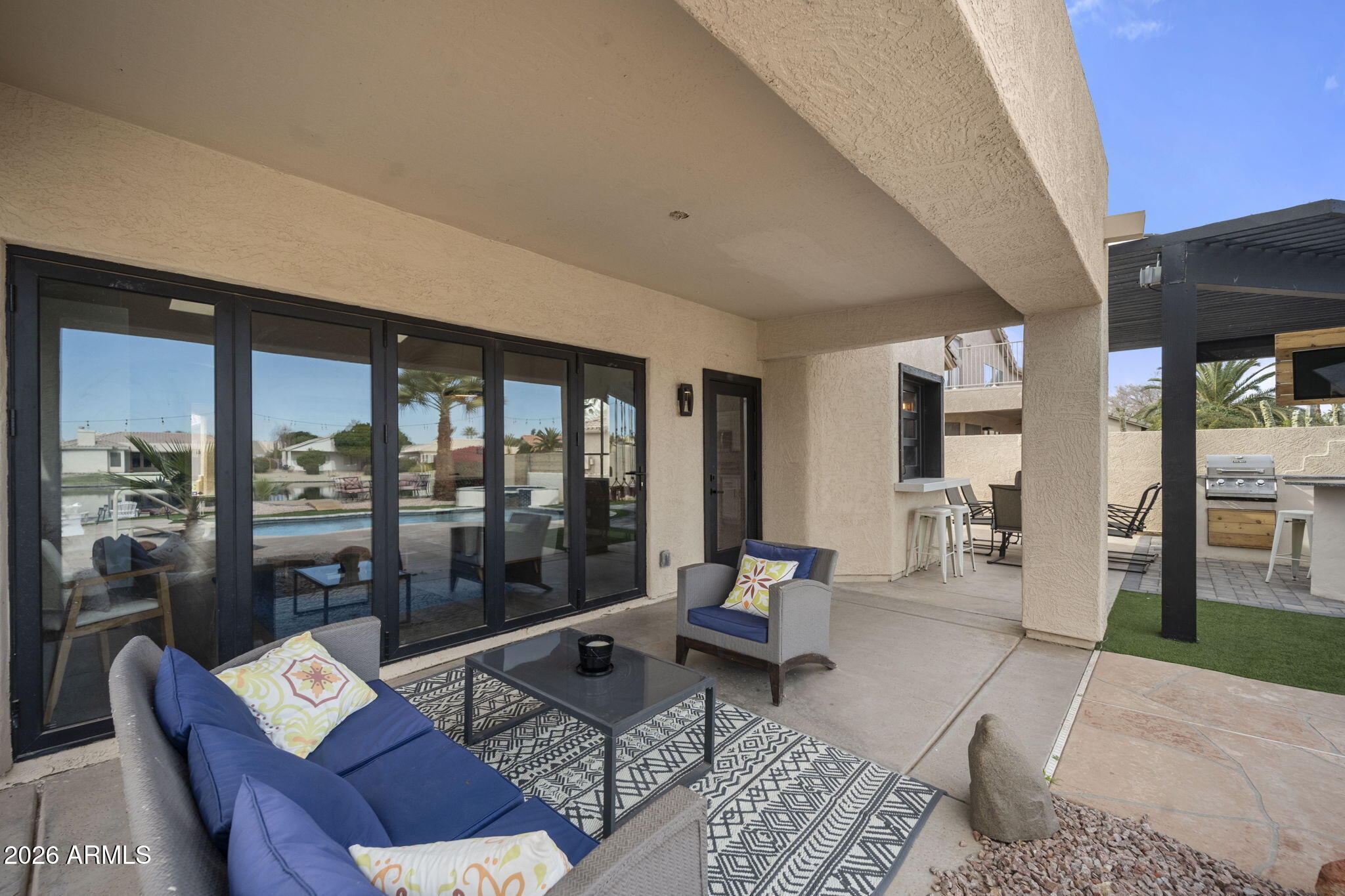 844 W BEECHNUT Drive