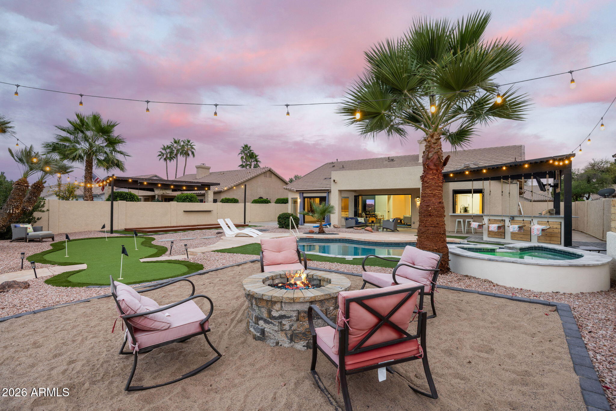 844 W BEECHNUT Drive