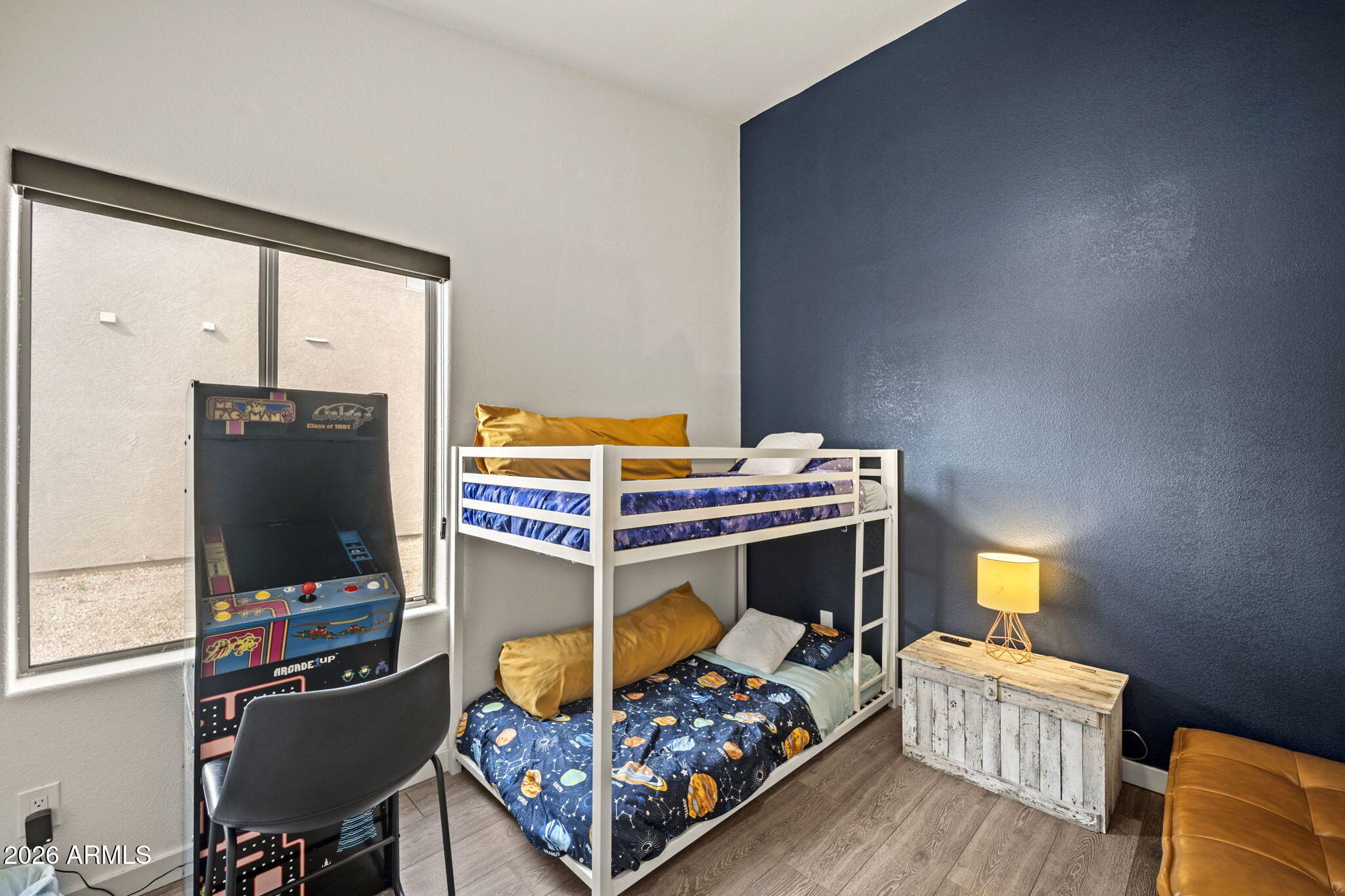 844 W BEECHNUT Drive