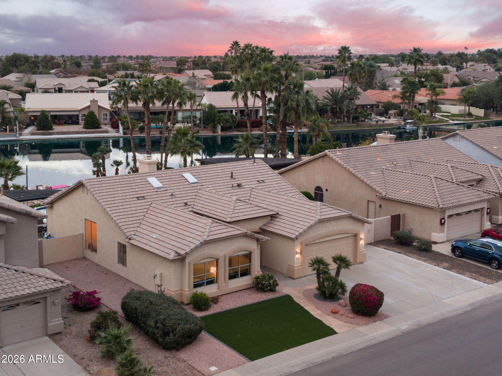 844 W BEECHNUT Drive