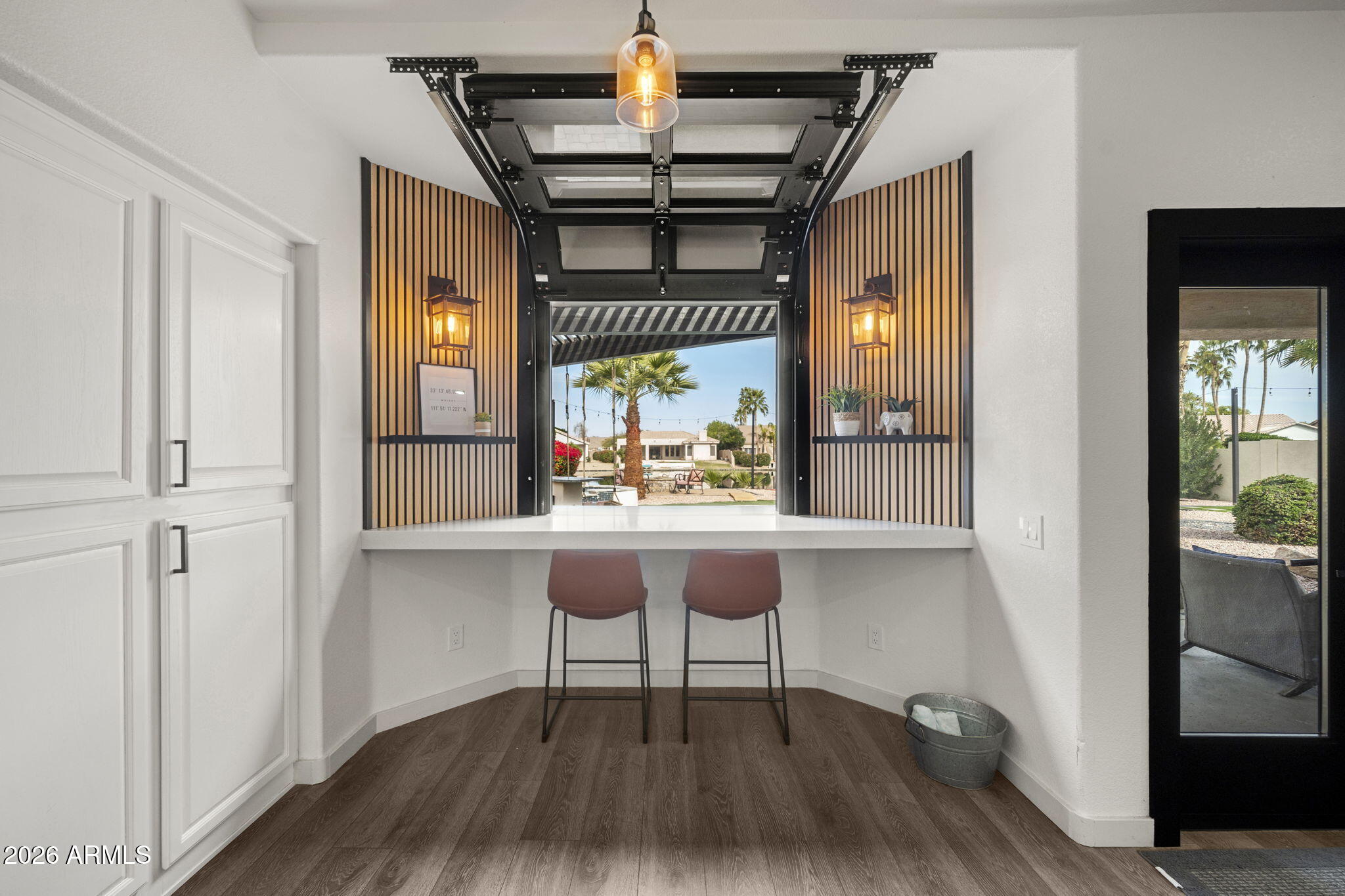 844 W BEECHNUT Drive