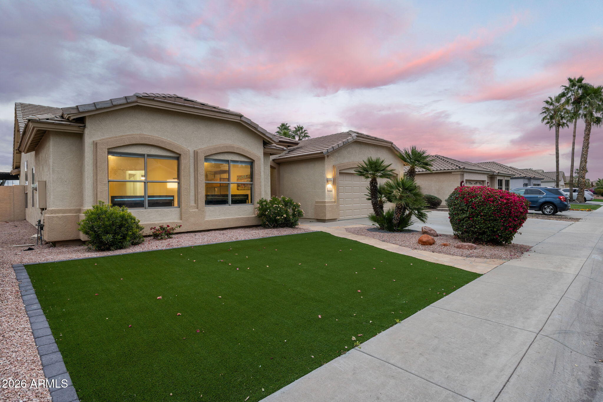 844 W BEECHNUT Drive