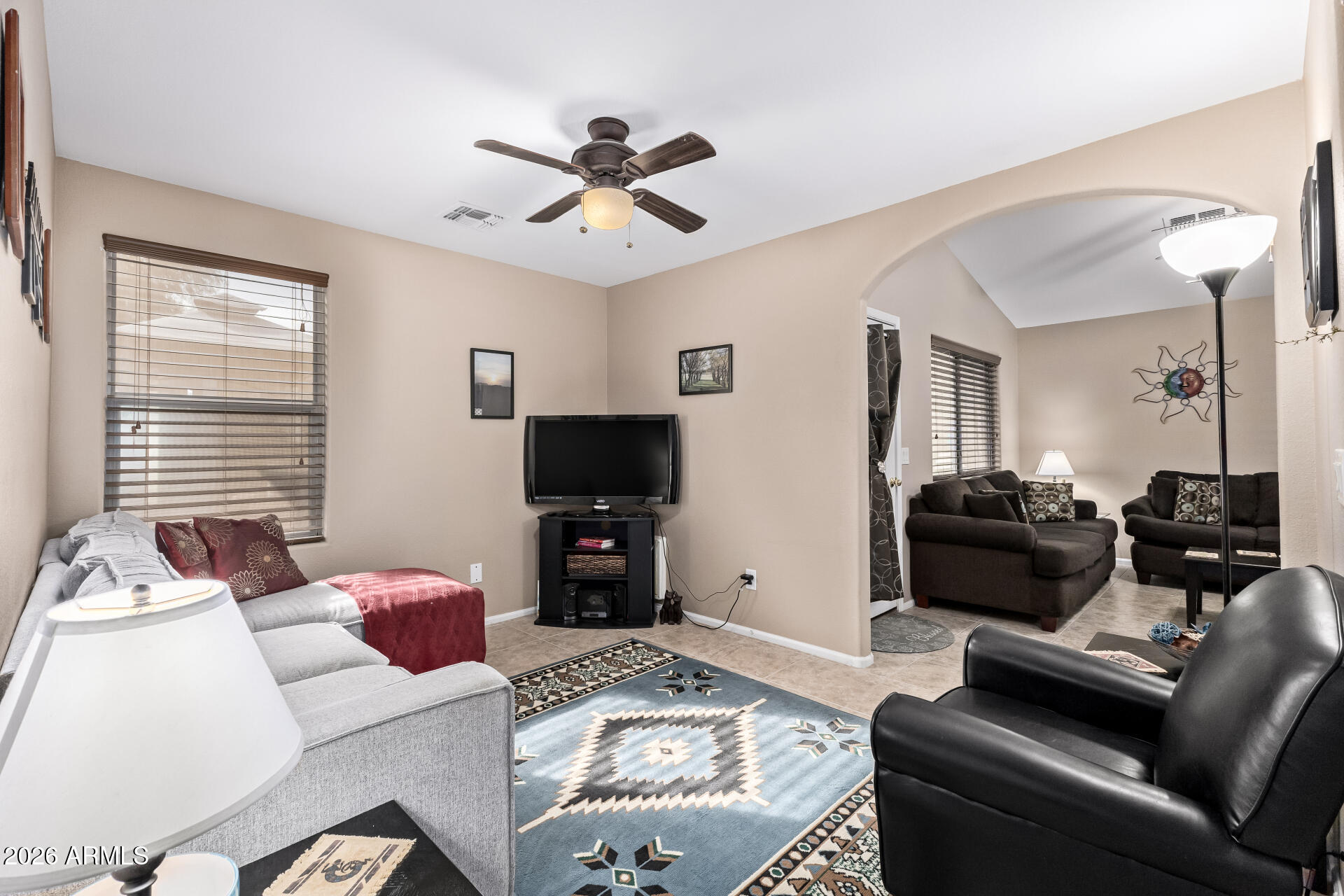 1073 E TAYLOR Trail