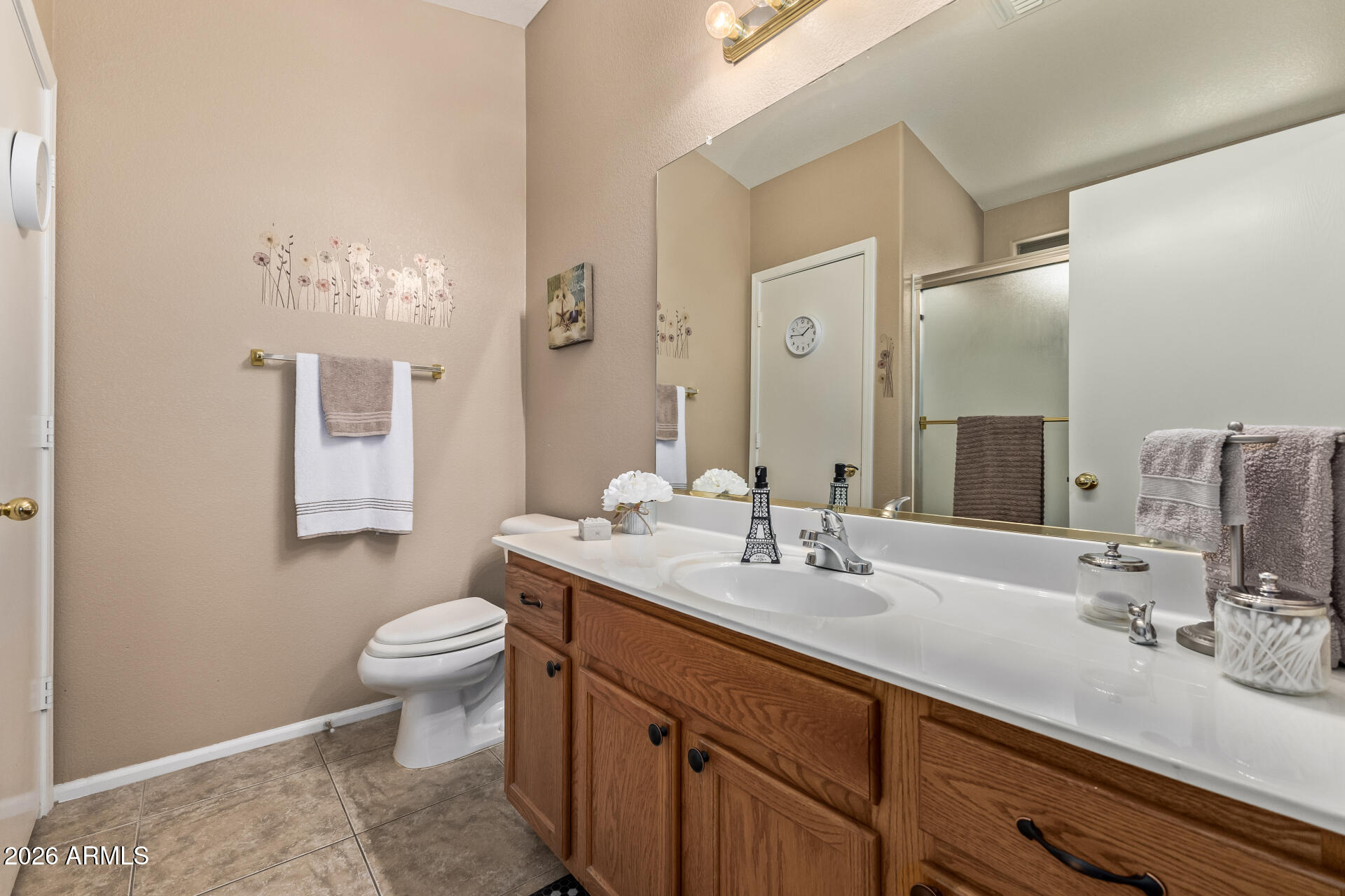 1073 E TAYLOR Trail