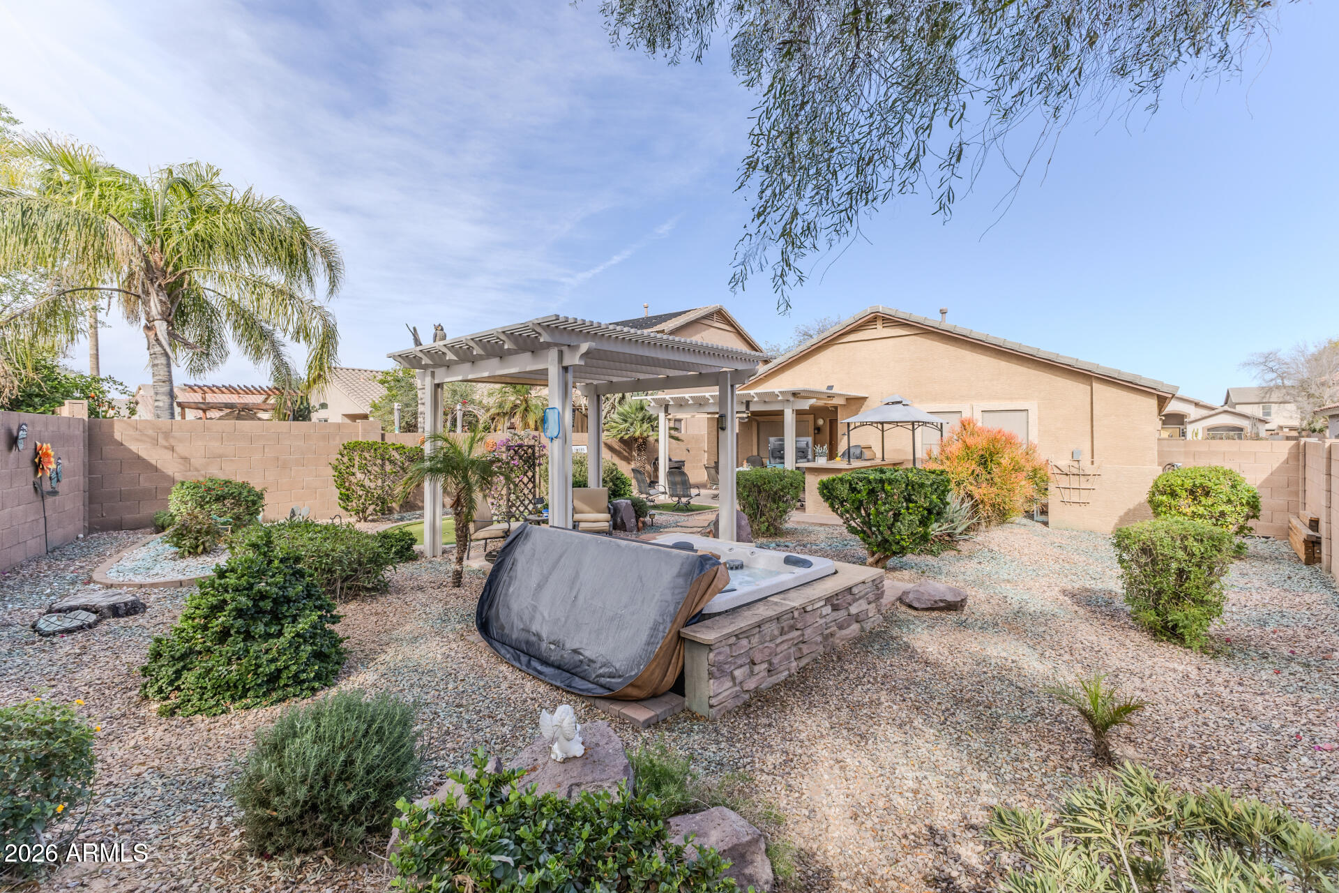 1073 E TAYLOR Trail