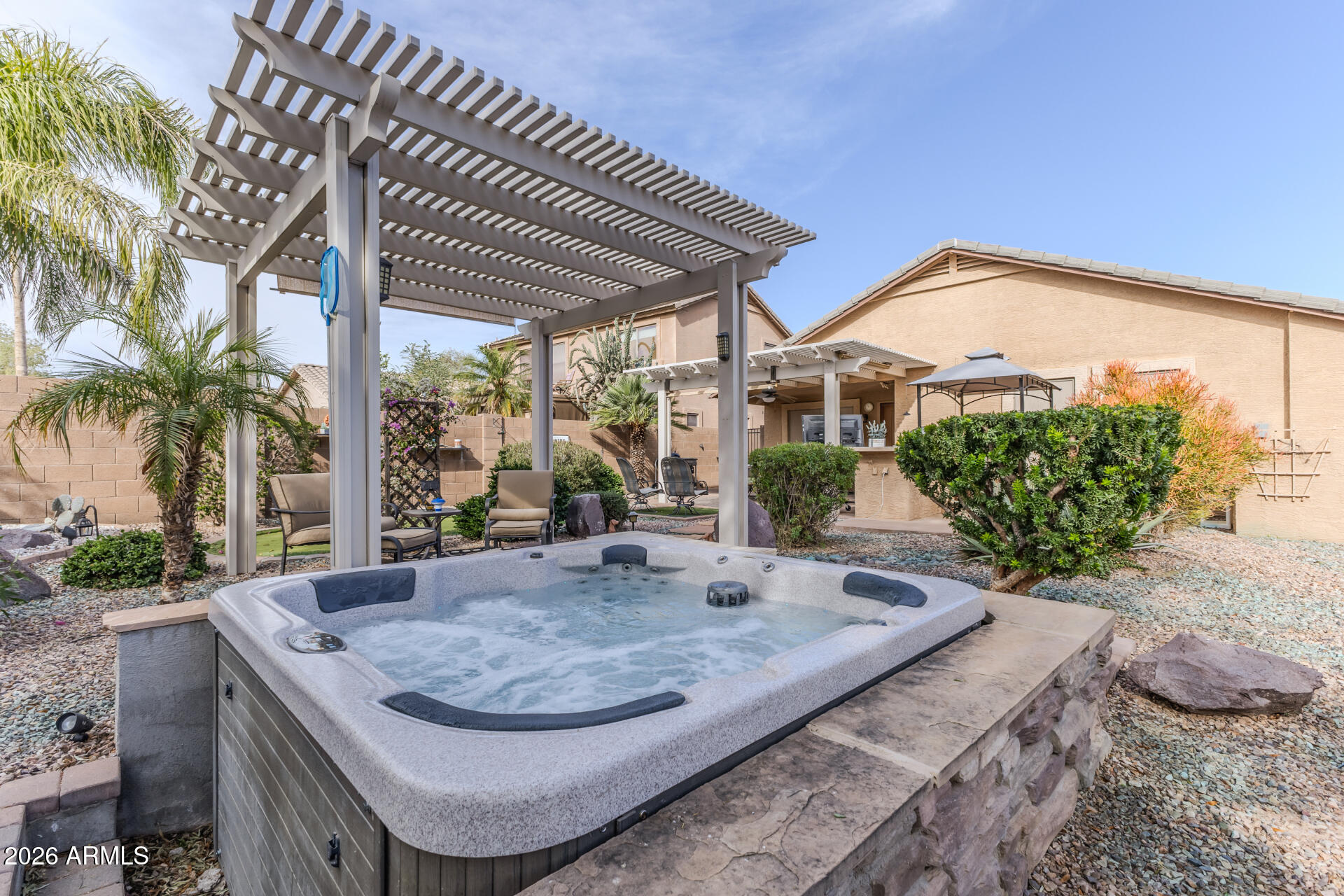 1073 E TAYLOR Trail