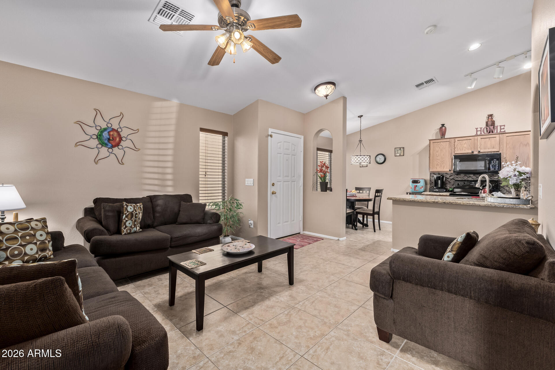 1073 E TAYLOR Trail