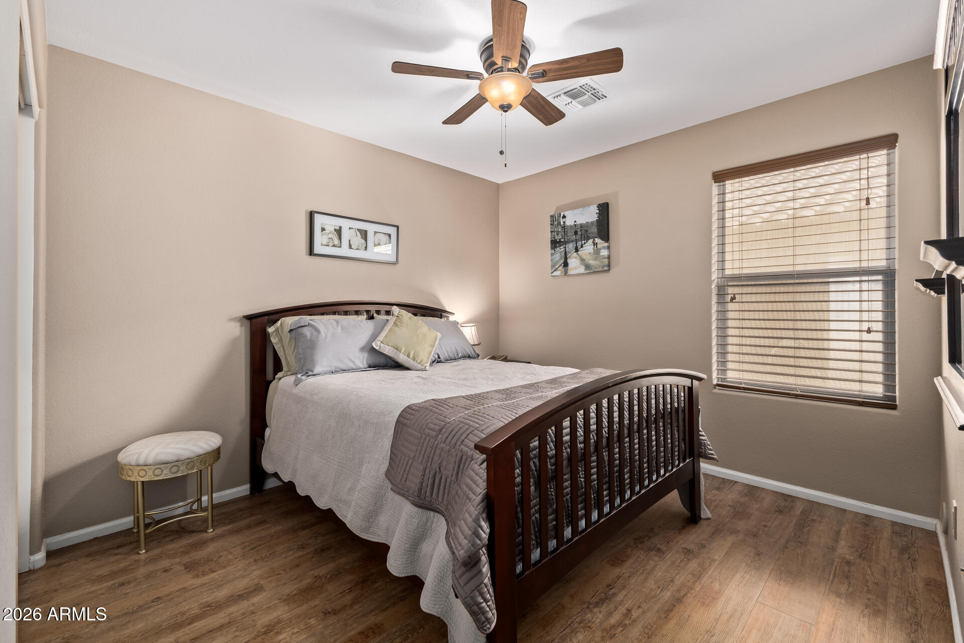 1073 E TAYLOR Trail