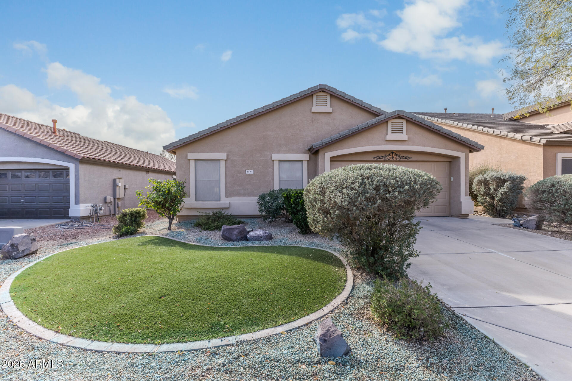 1073 E TAYLOR Trail