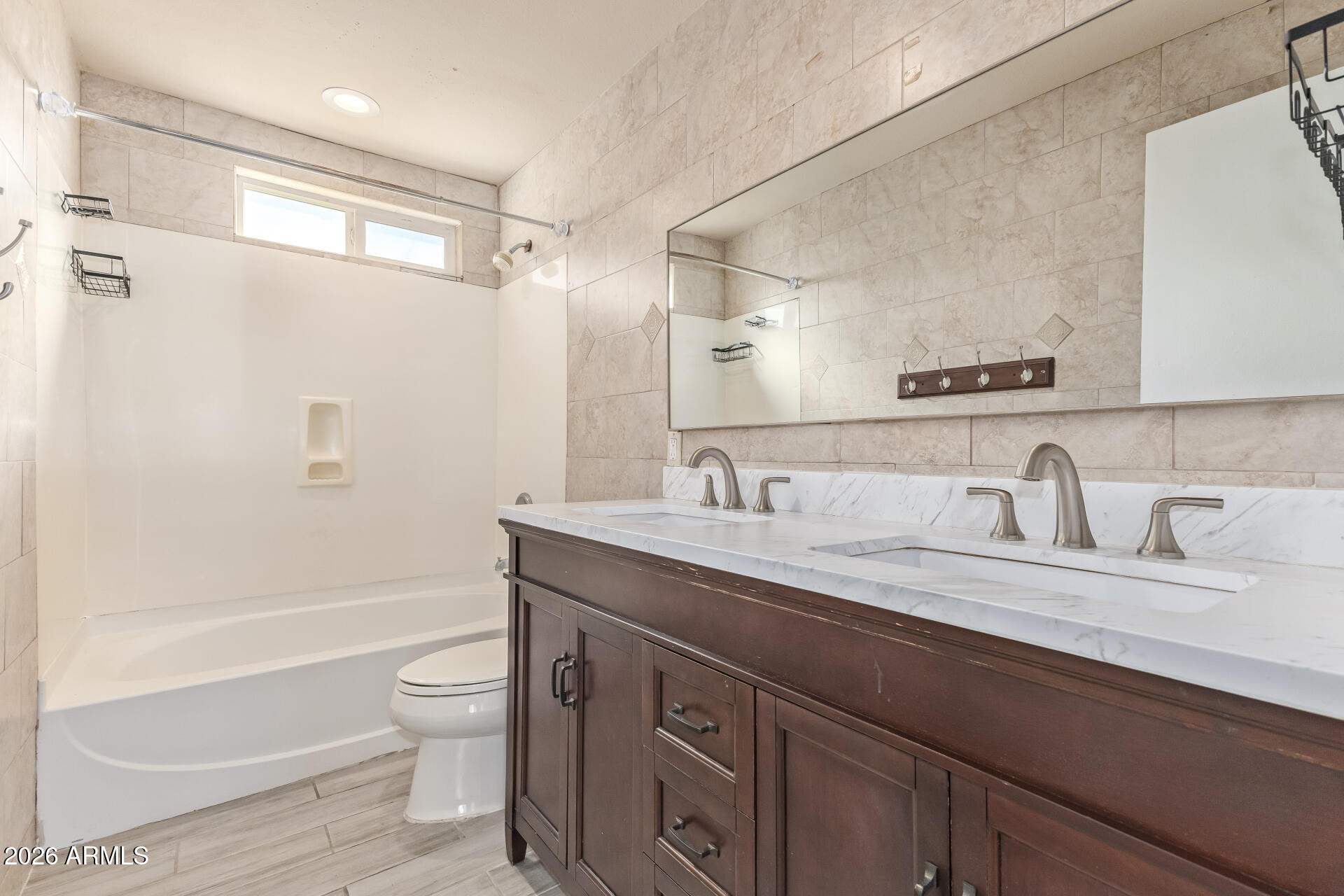 8051 W MARIPOSA Drive