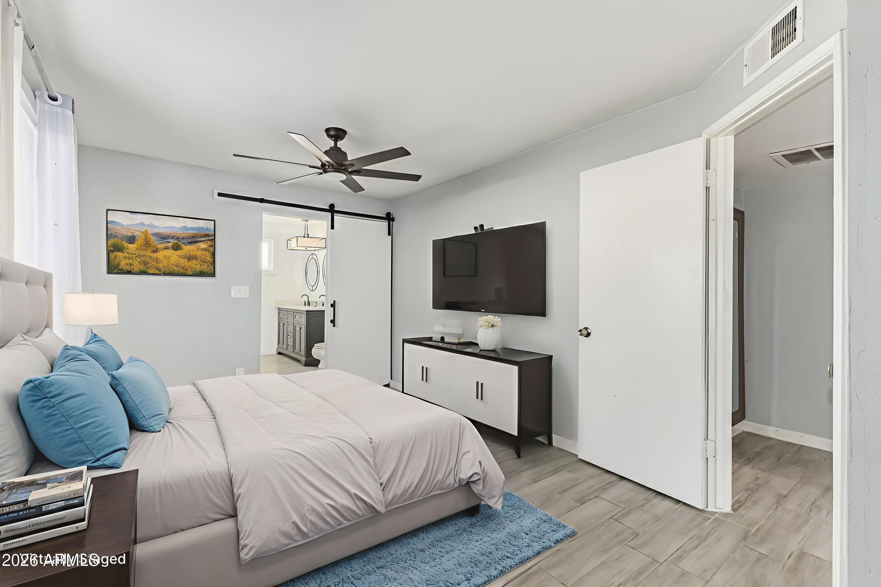 8051 W MARIPOSA Drive