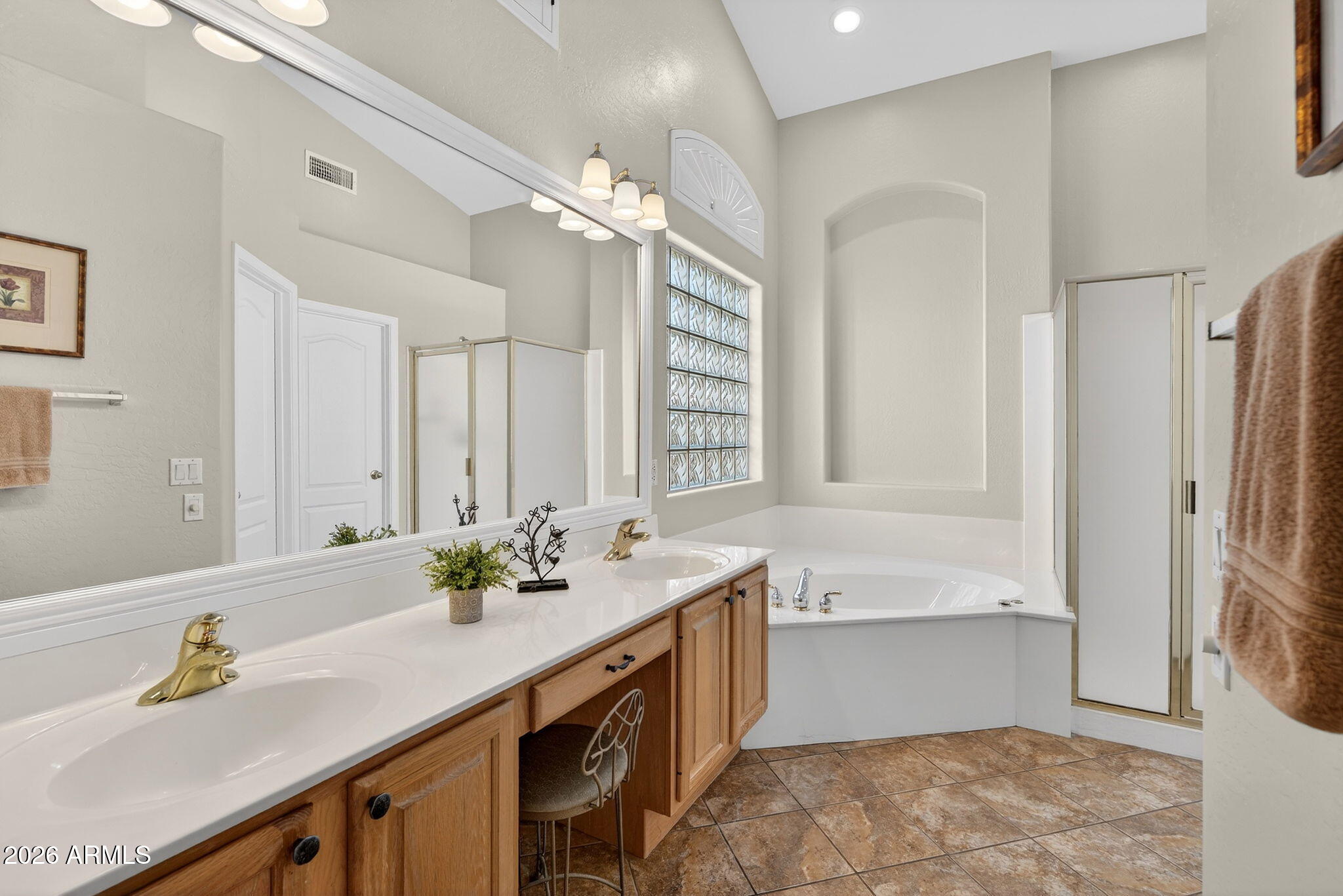 1162 W CHILTON Avenue