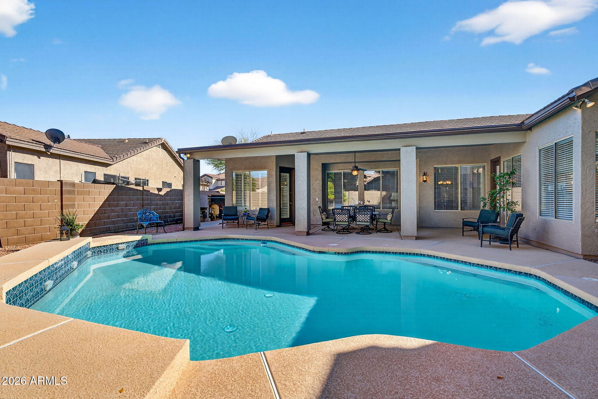 1162 W CHILTON Avenue