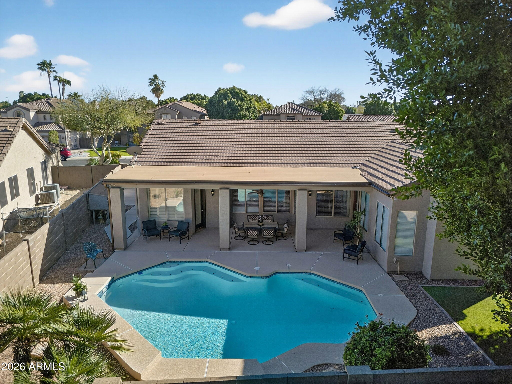 1162 W CHILTON Avenue