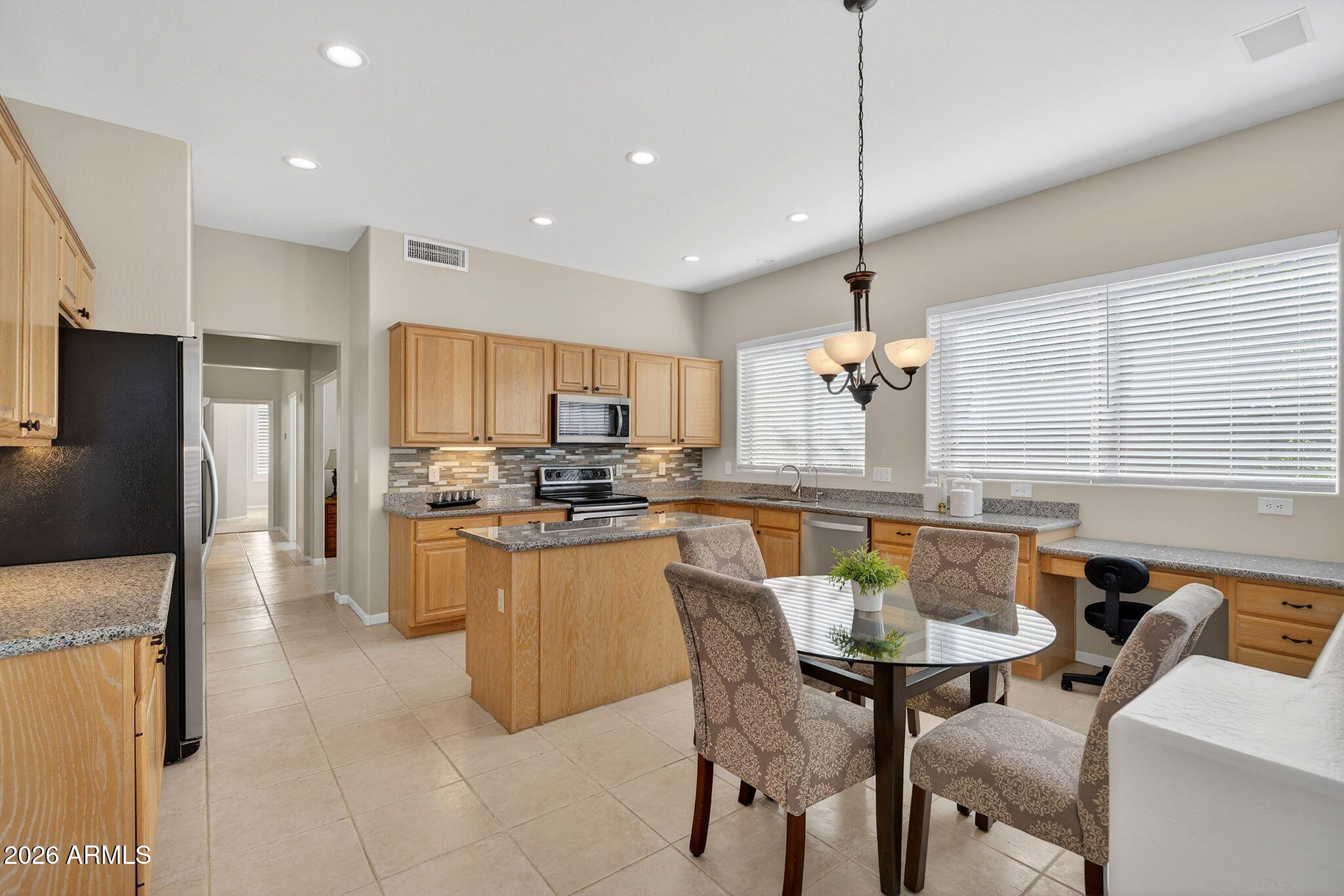 1162 W CHILTON Avenue