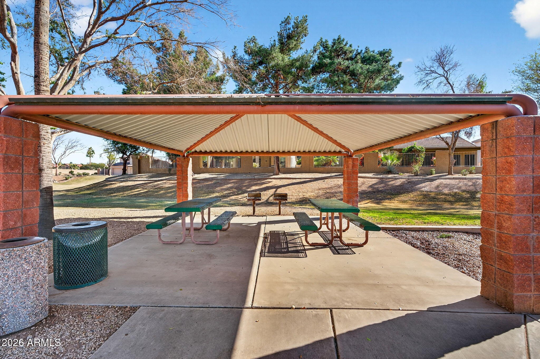 1162 W CHILTON Avenue