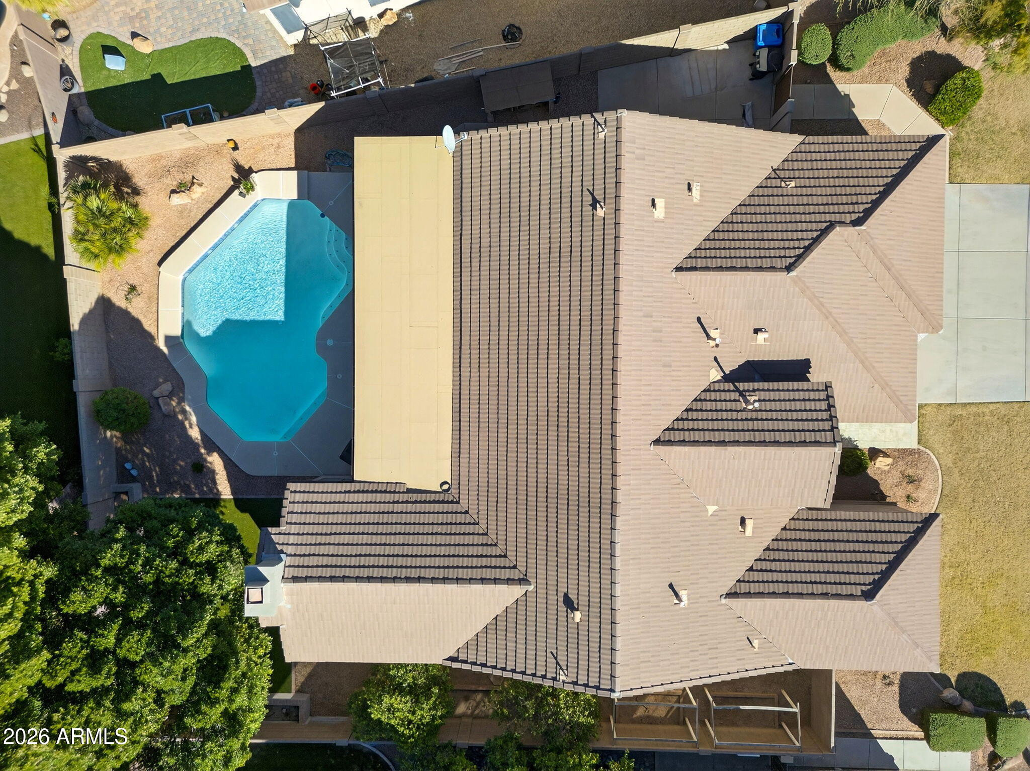 1162 W CHILTON Avenue