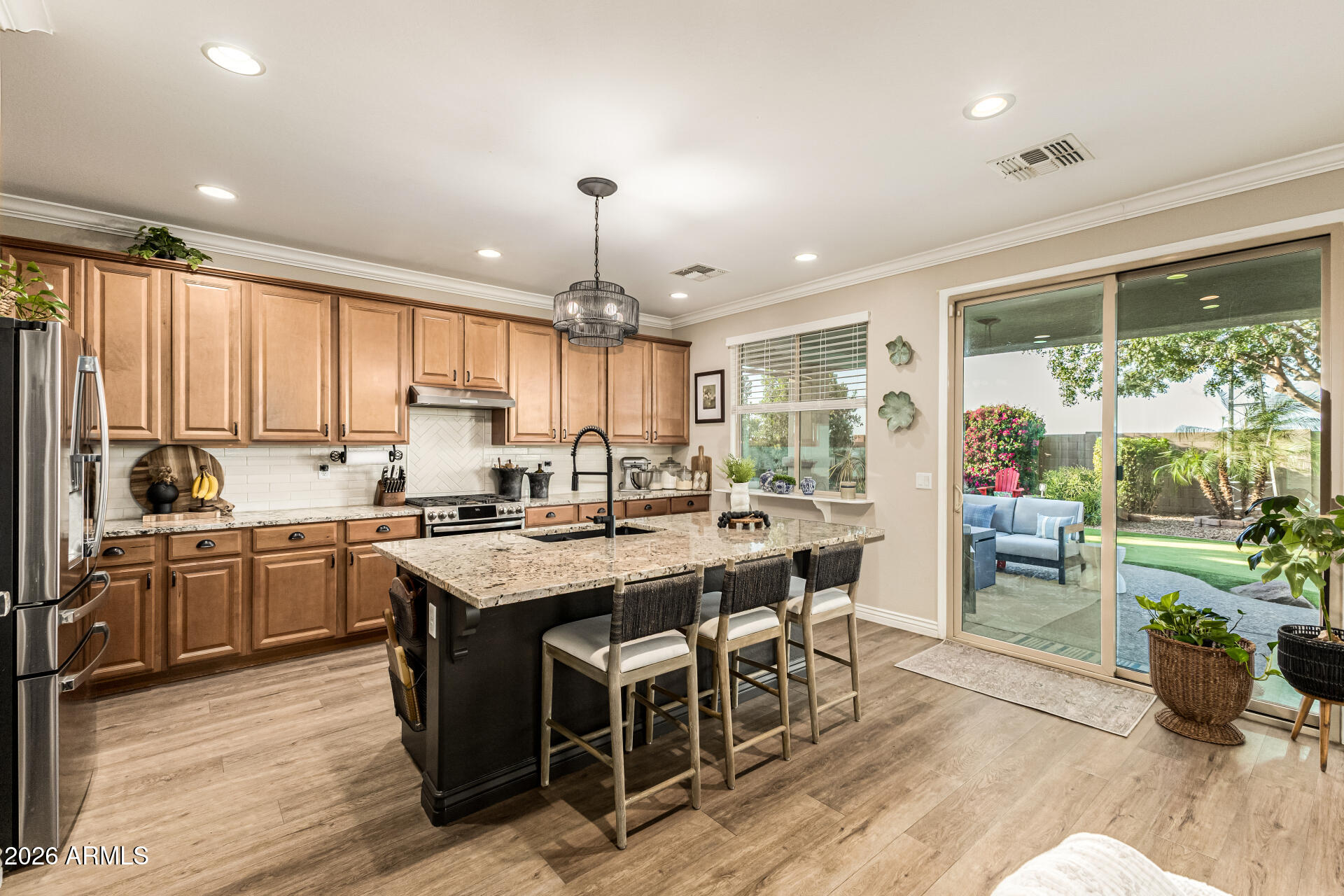 1974 E DUBOIS Avenue