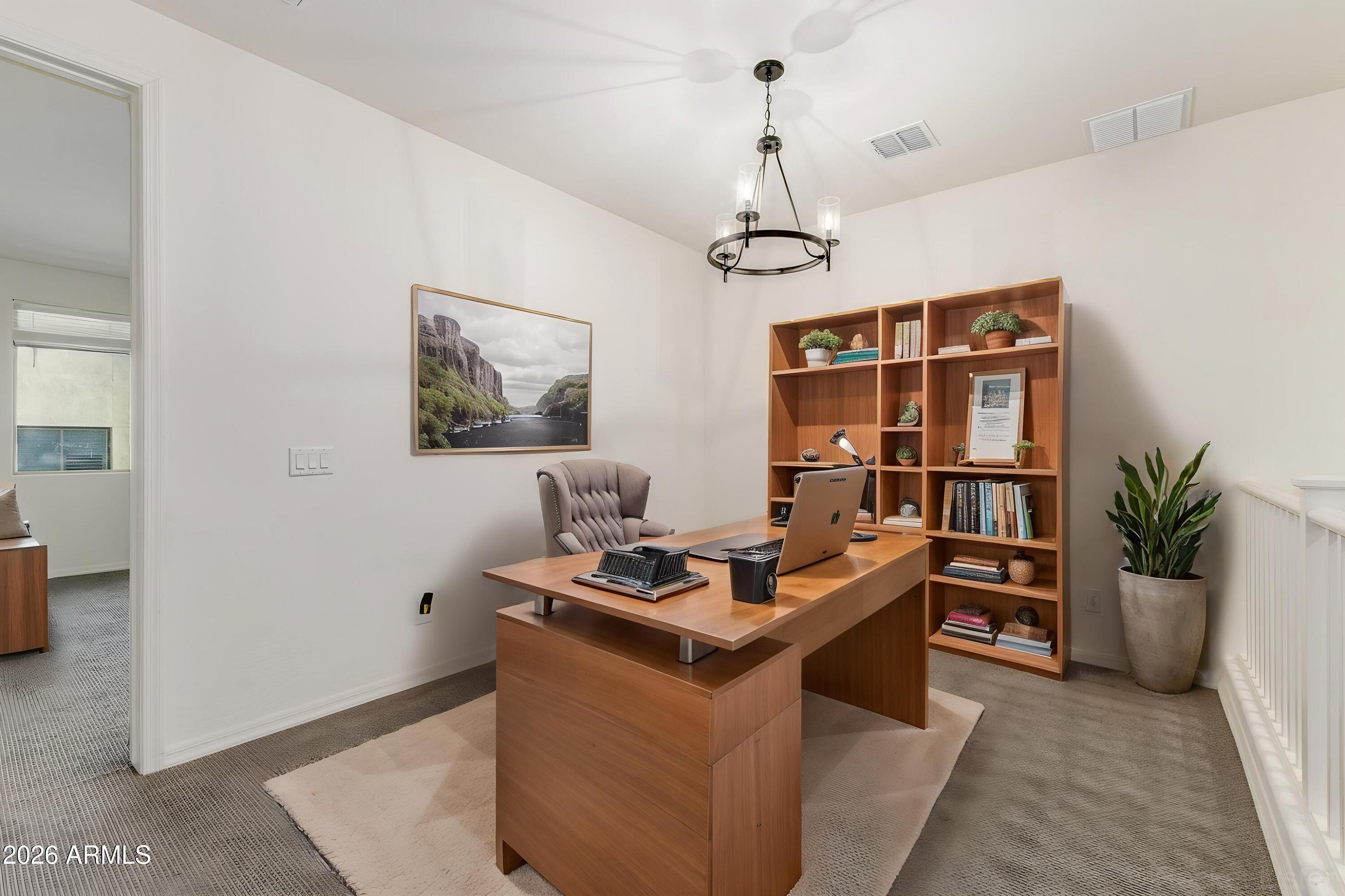 1953 W KINFIELD Trail