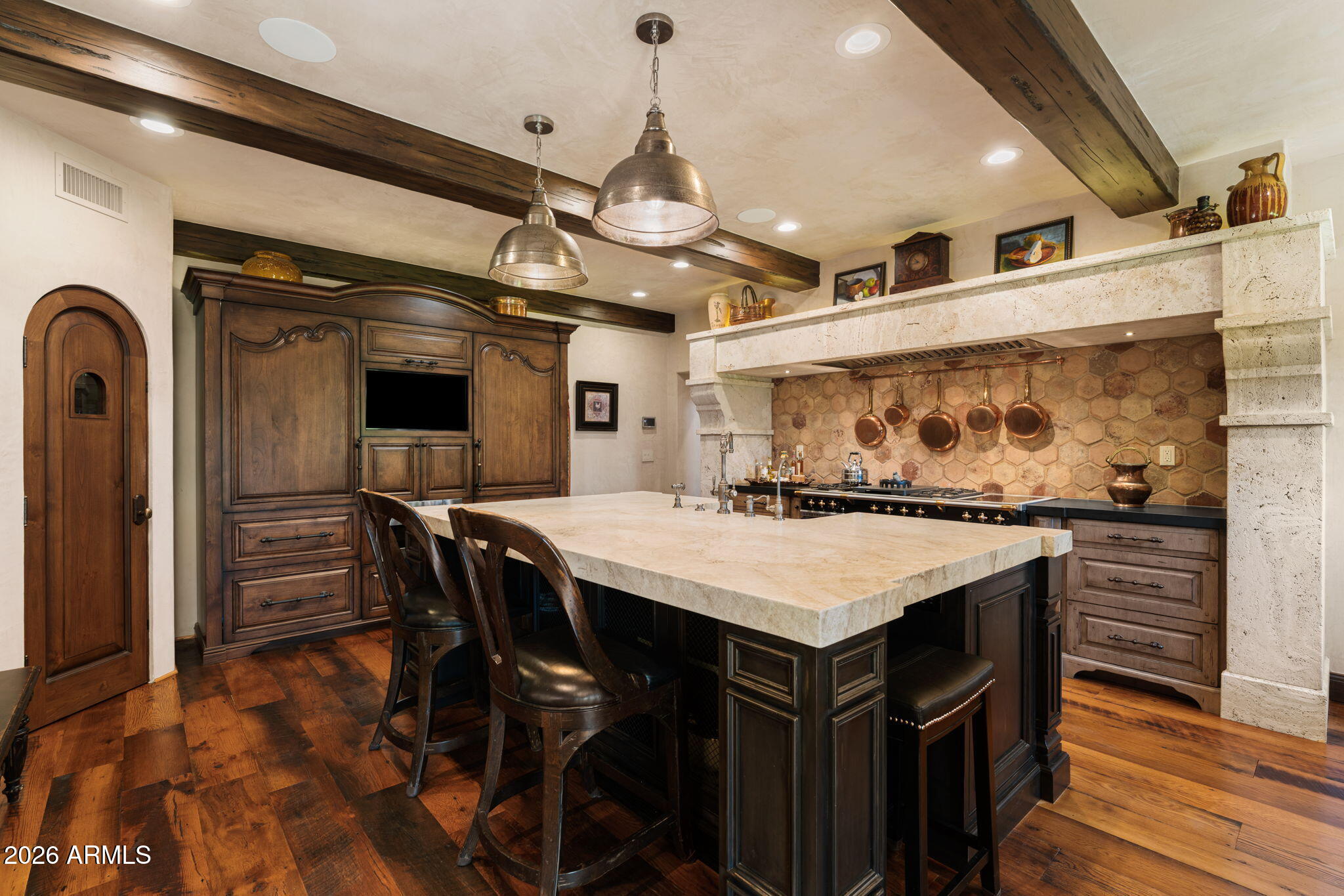 1015 W ENCANTO Boulevard