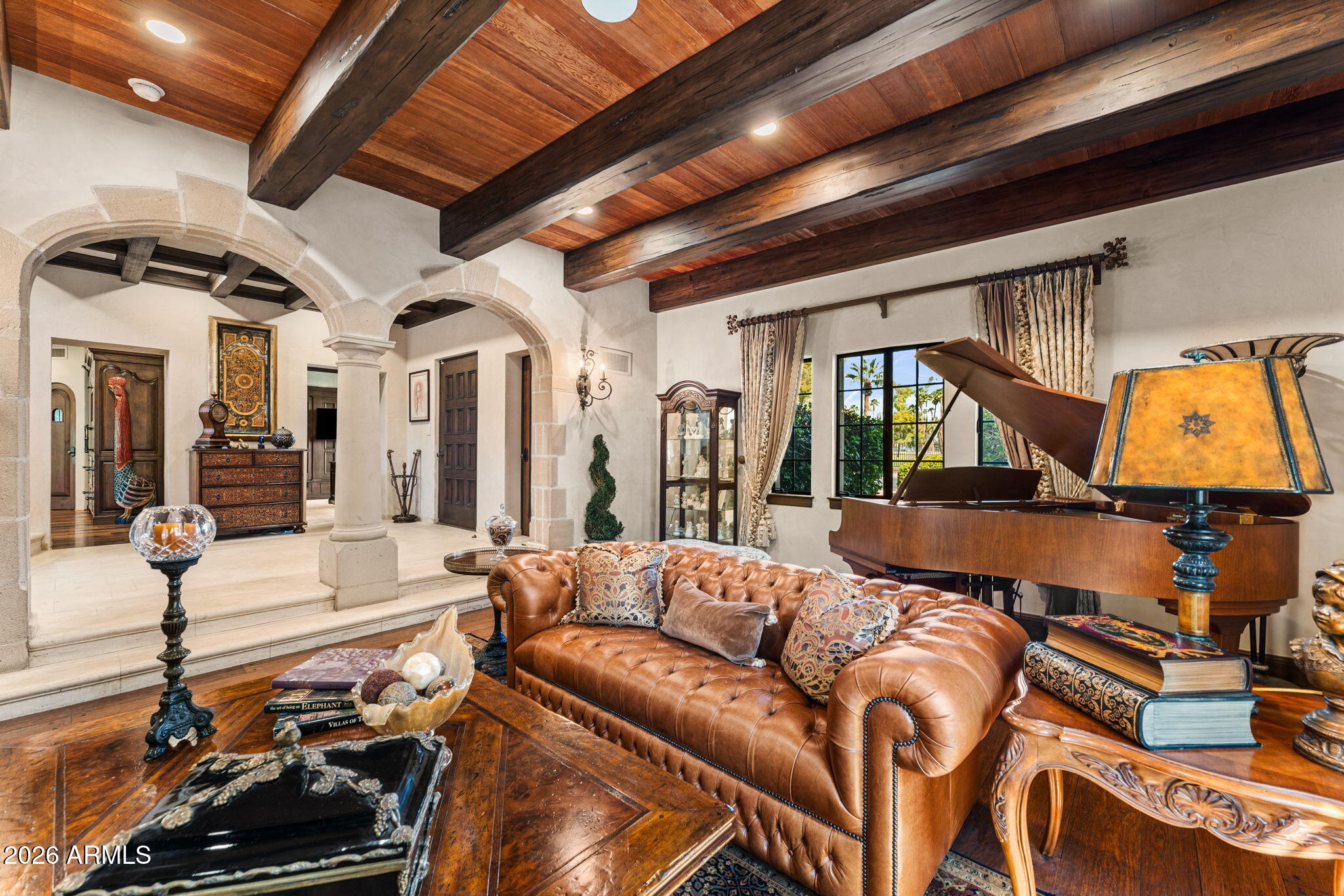 1015 W ENCANTO Boulevard