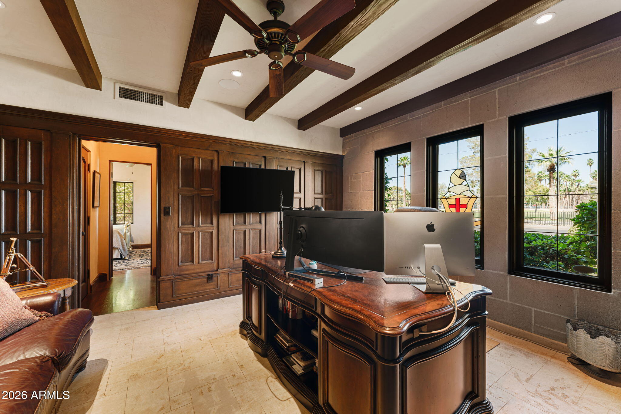 1015 W ENCANTO Boulevard