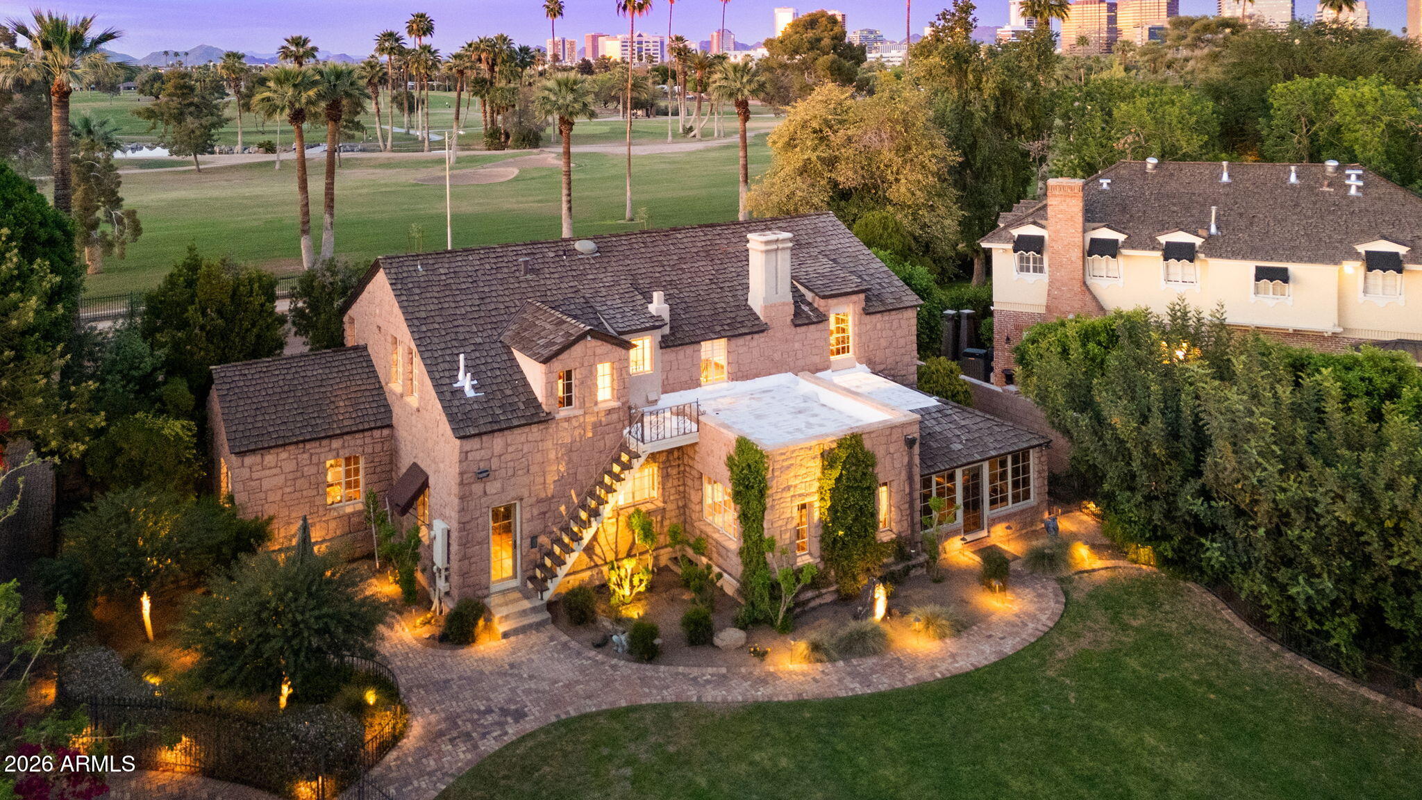 1015 W ENCANTO Boulevard