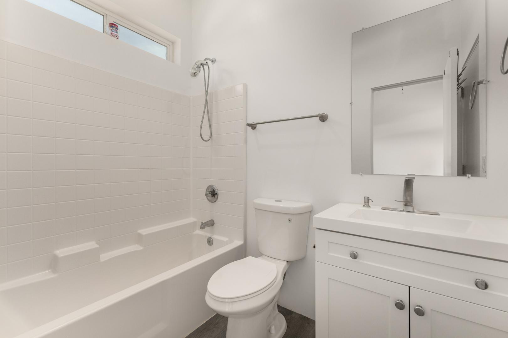 1933 E Monroe Street 1