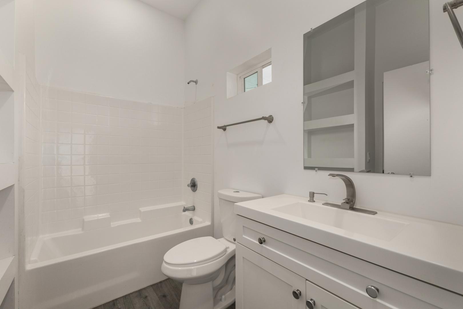 1933 E Monroe Street 2