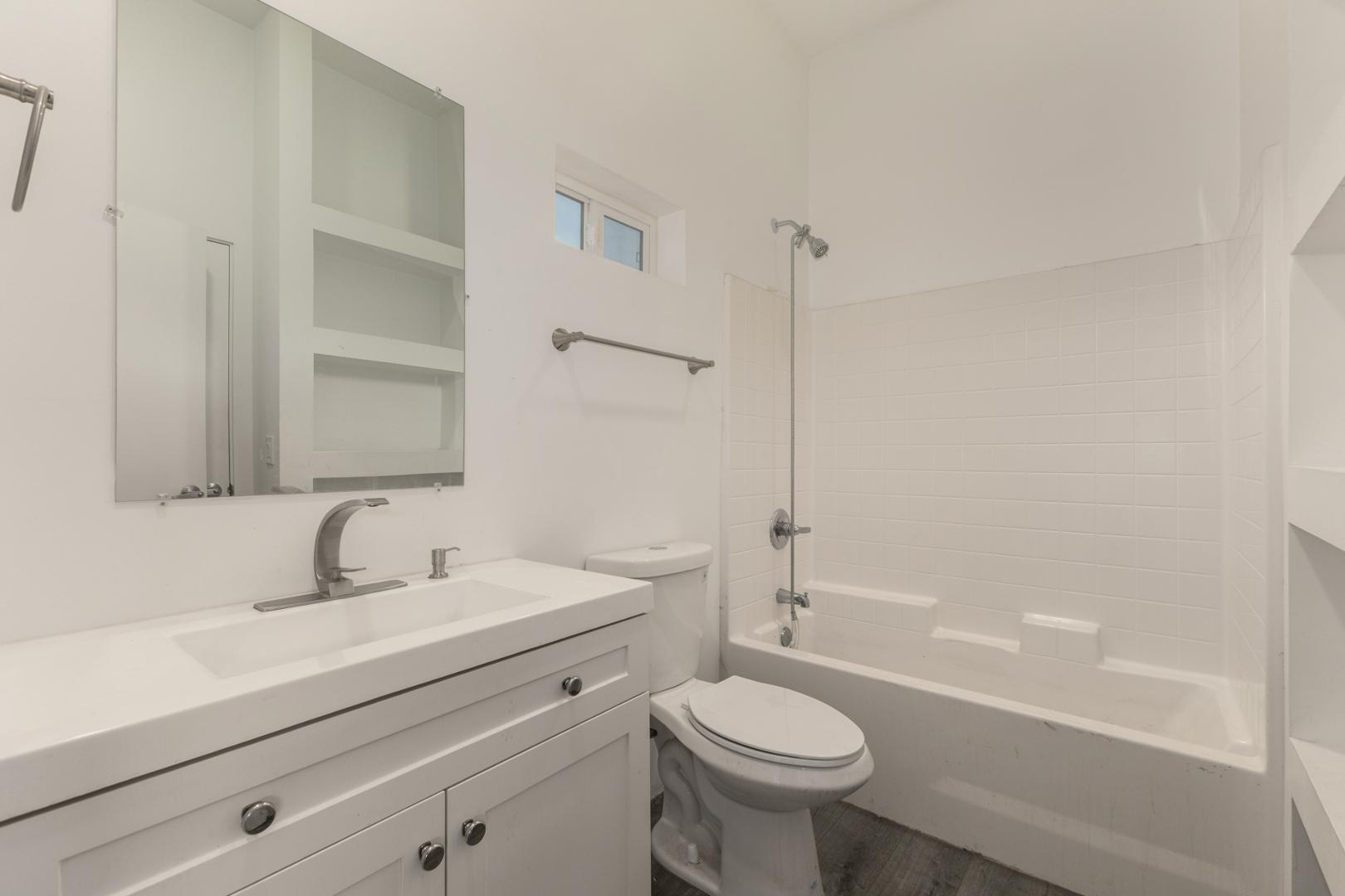 1933 E Monroe Street 2