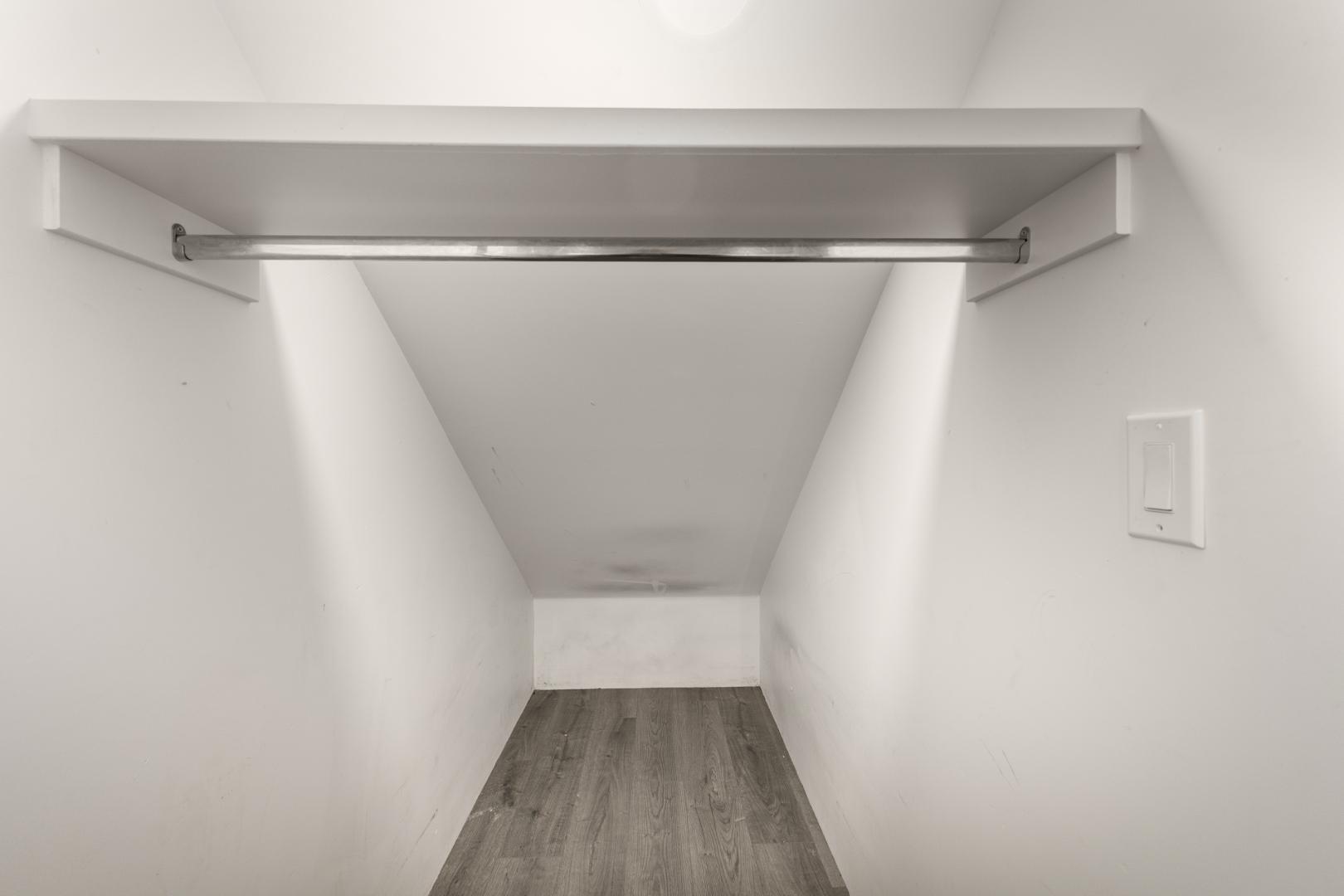 1933 E Monroe Street 2