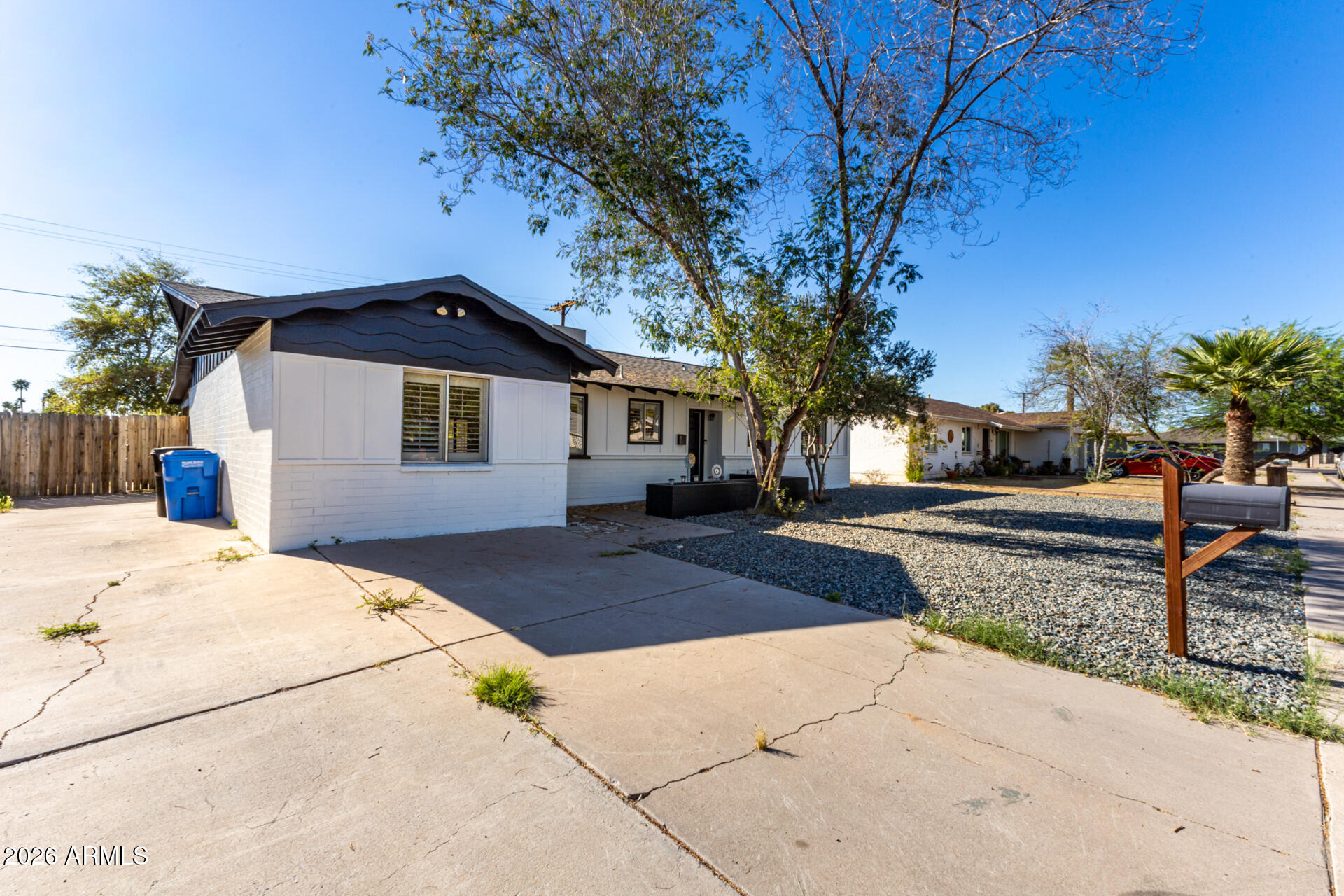 9022 N 18TH Drive