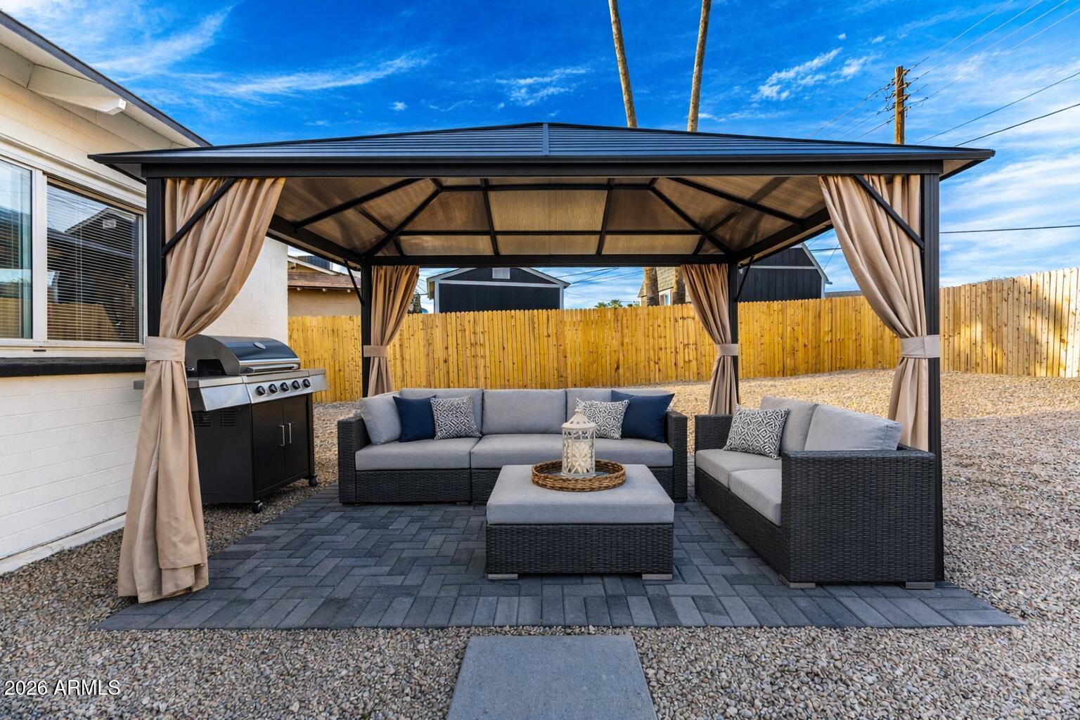 1515 N SAGUARO Drive